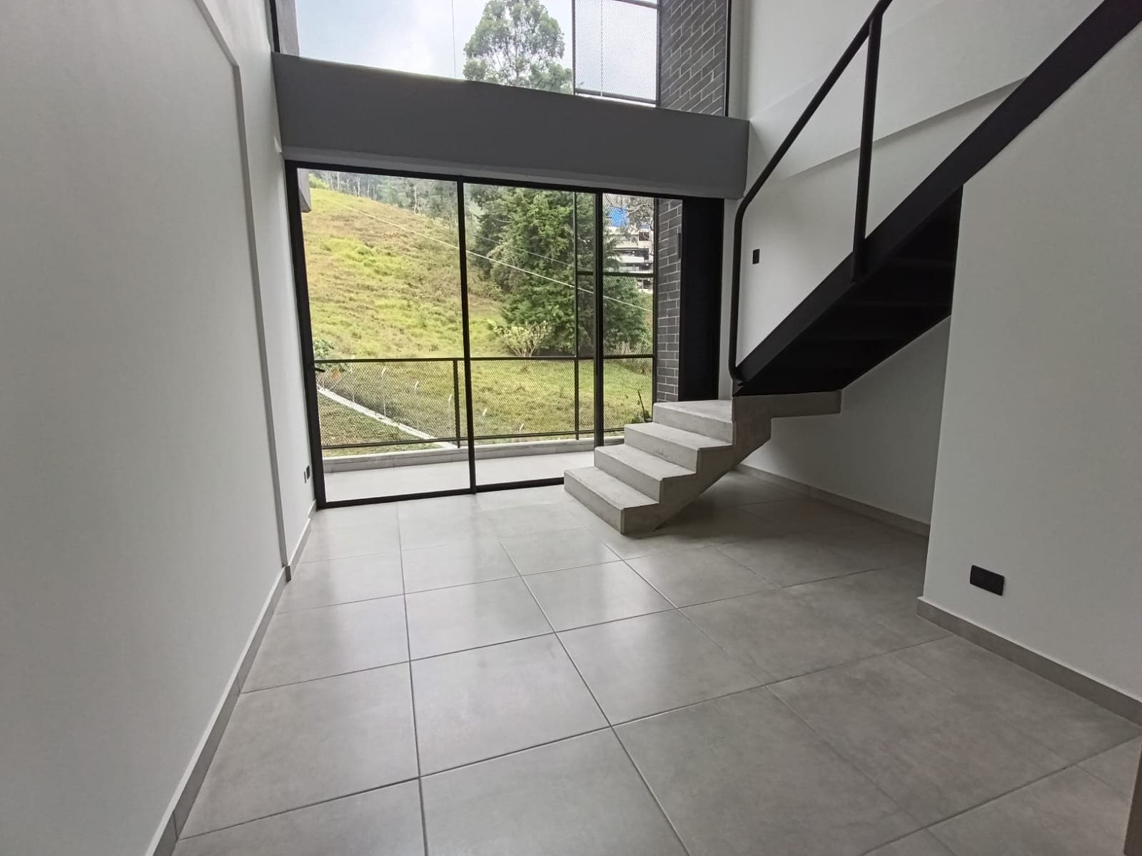 Apartaestudio en arriendo en Loma del Escobero Envigado — foto 4 de 16