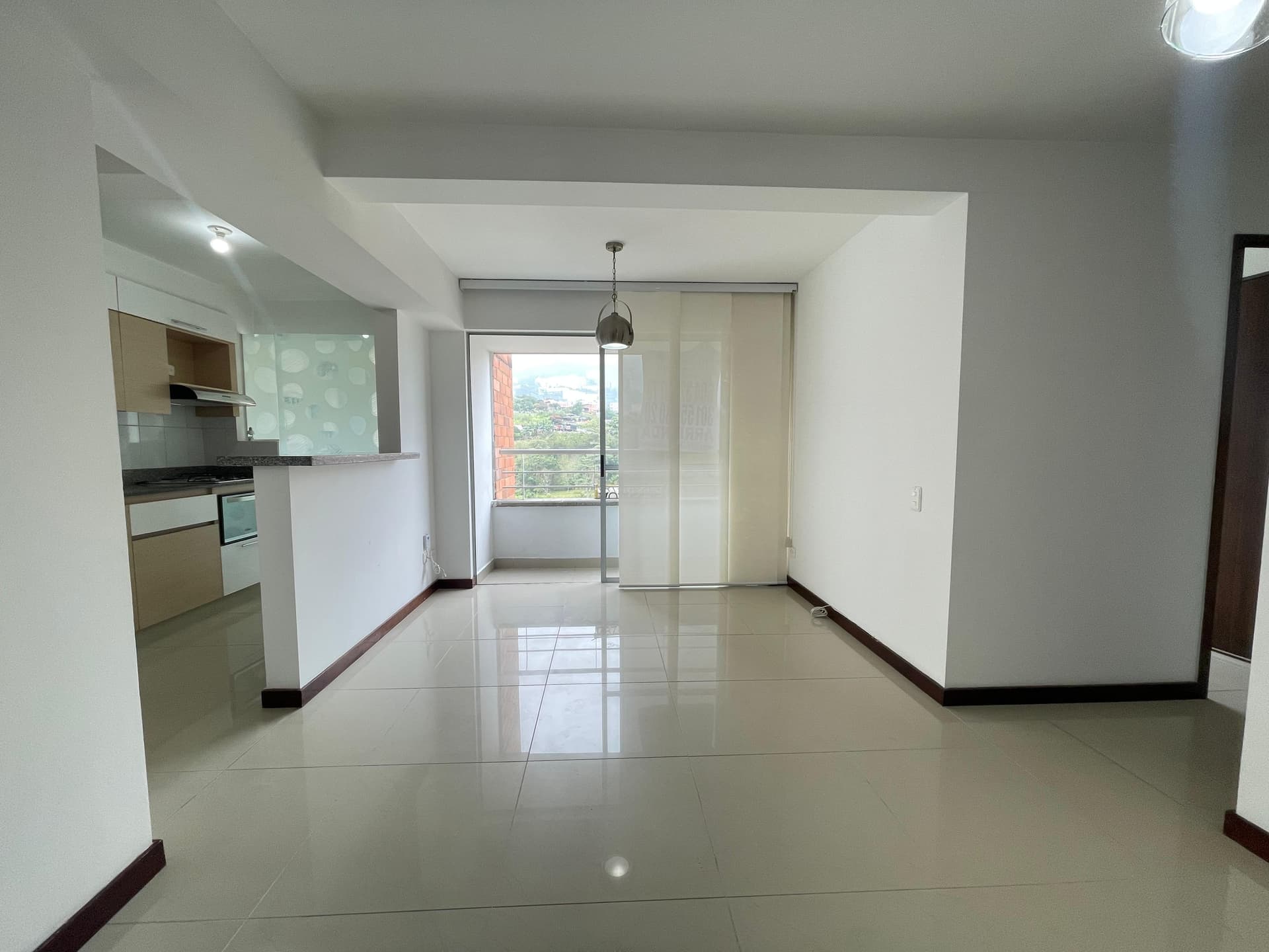 Apartamento en arriendo en Calasanz Parte Alta, La America, Medellín — foto 1 de 17
