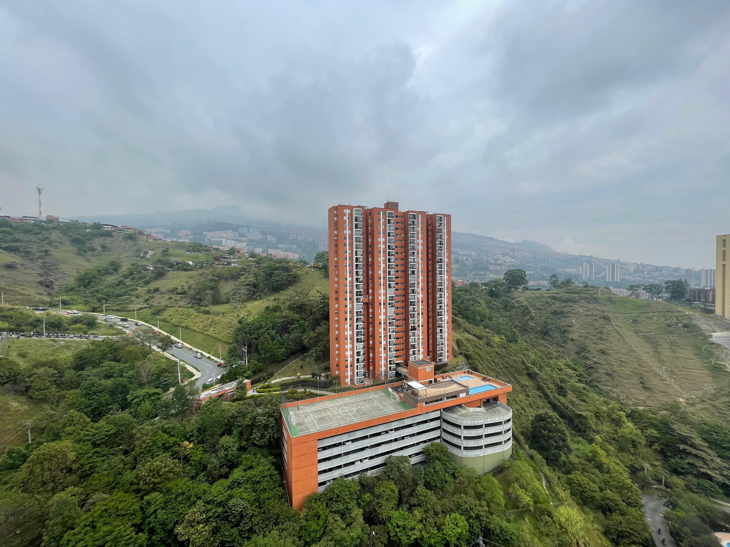 Apartamento en arriendo en Calasanz Parte Alta, La America, Medellín — foto 5 de 17