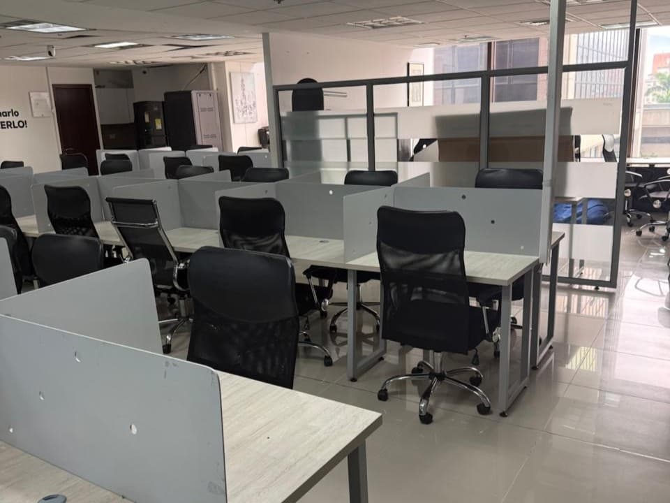 Oficina en arriendo en La Candelaria, Centro, Medellín — foto 1 de 12
