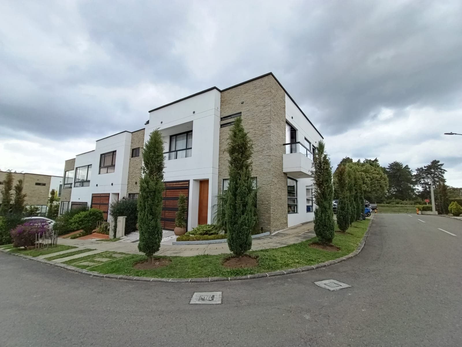 Casa Vivienda en arriendo en Gualanday, Rionegro — foto 1 de 15