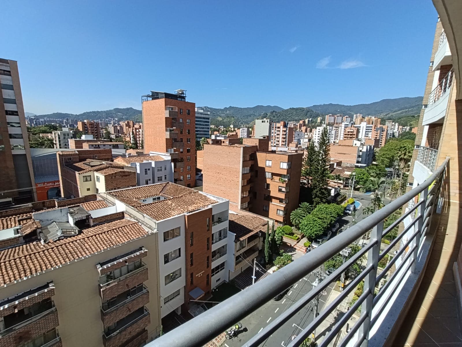 Apartamento en arriendo en Laureles Medellín — foto 1 de 16