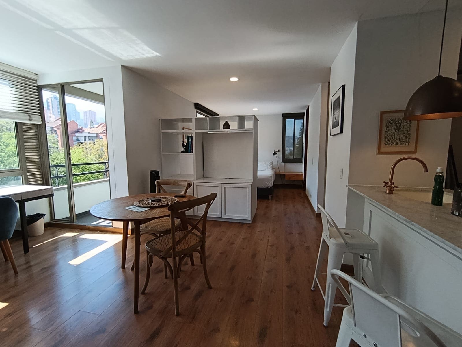 Apartaestudio en arriendo en Alejandría, El Poblado, Medellín — foto 1 de 15
