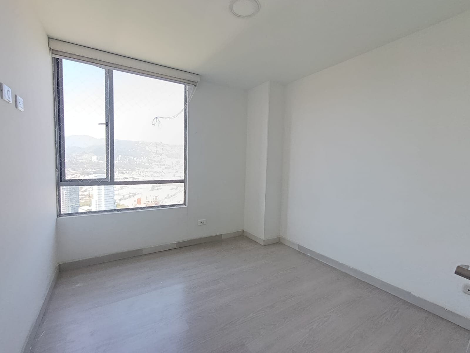 Apartamento en arriendo en Castropol, El Poblado, Medellín — foto 3 de 14