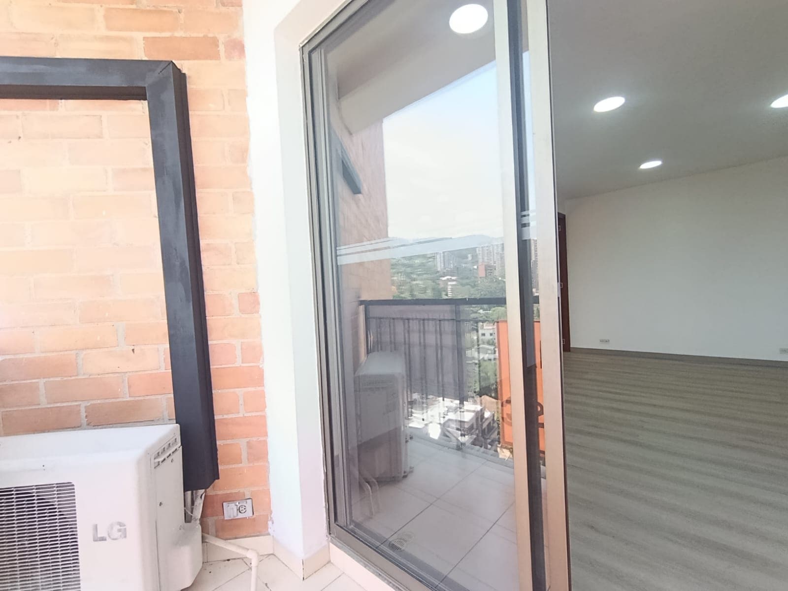 Oficina en arriendo en Las Lomas, El Poblado, Medellín — foto 5 de 13
