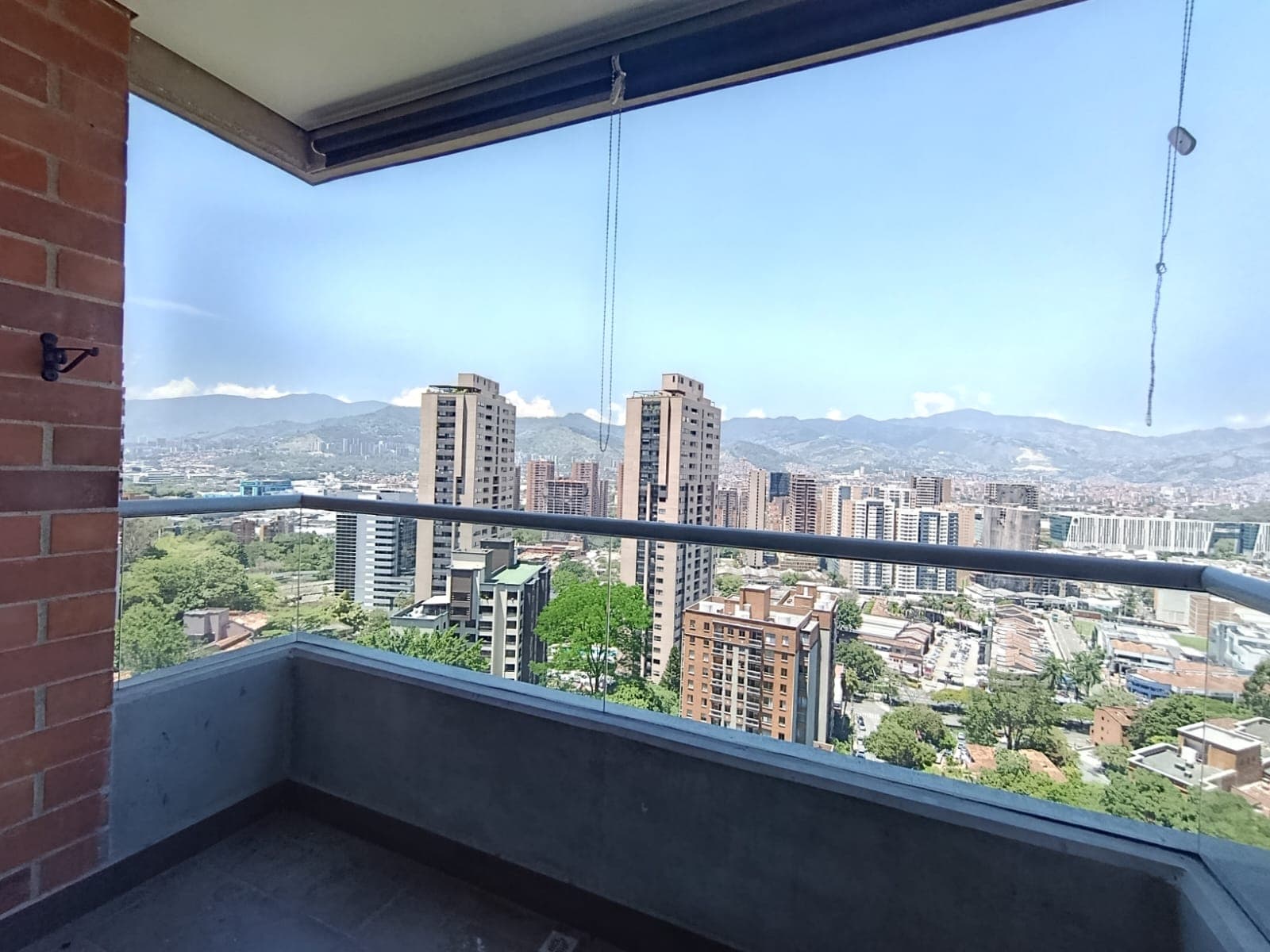 Apartamento en arriendo en Castropol, El Poblado, Medellín — foto 1 de 13