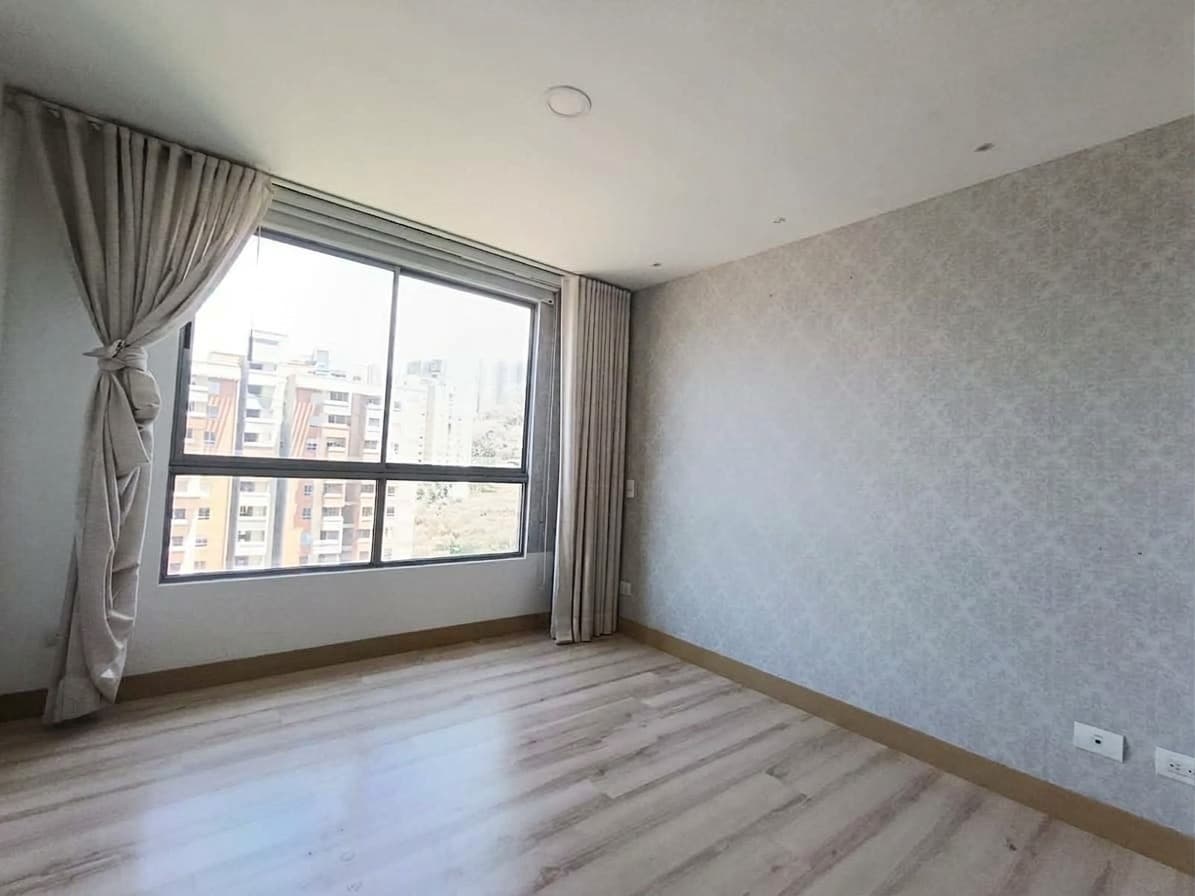 Apartamento en arriendo en Castropol, El Poblado, Medellín — foto 2 de 13