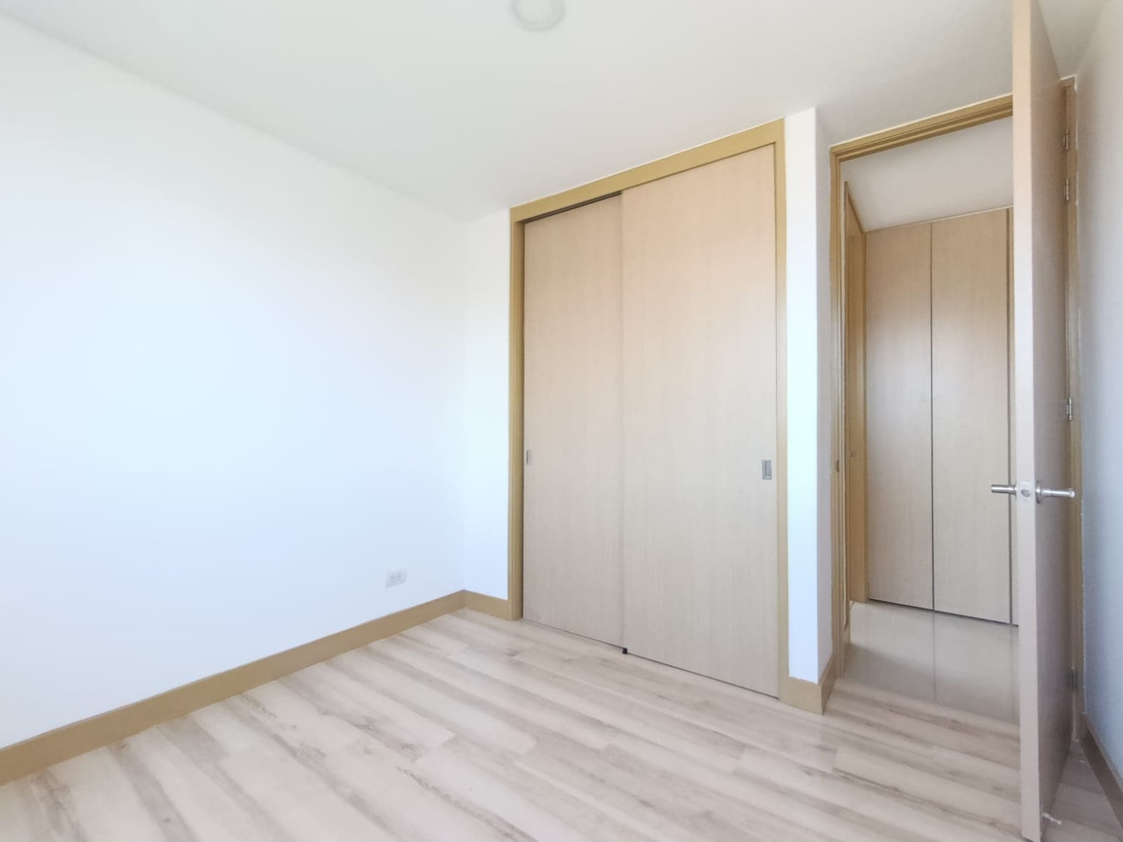 Apartamento en arriendo en Castropol, El Poblado, Medellín — foto 4 de 13