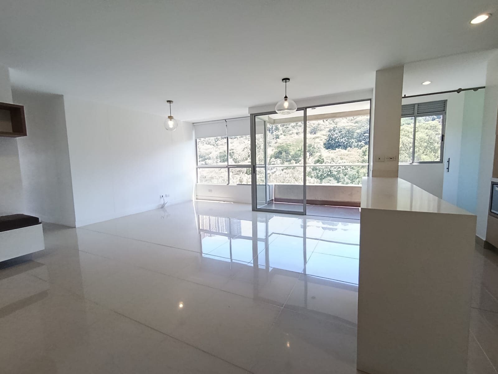 Apartamento en arriendo en Castropol, El Poblado, Medellín — foto 2 de 19