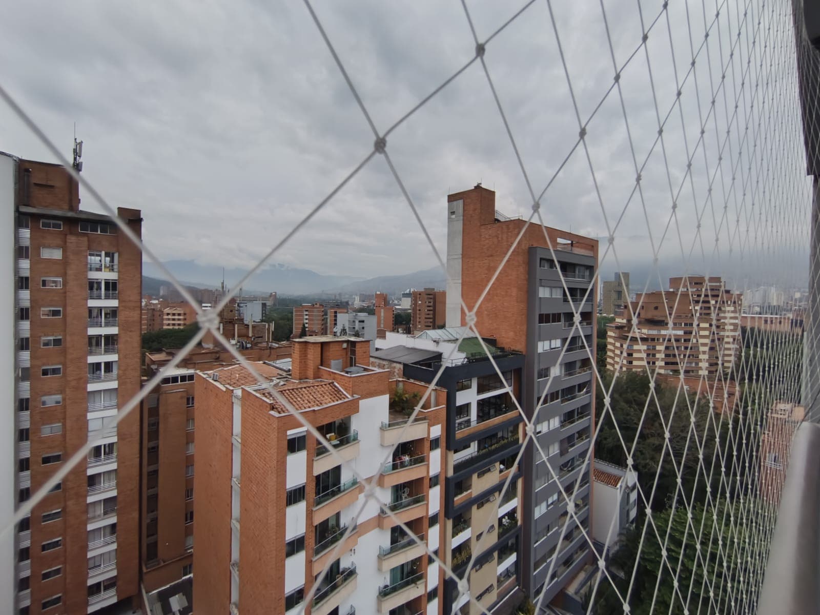 Apartamento en arriendo en Conquistadores, Laureles, Medellín — foto 3 de 20