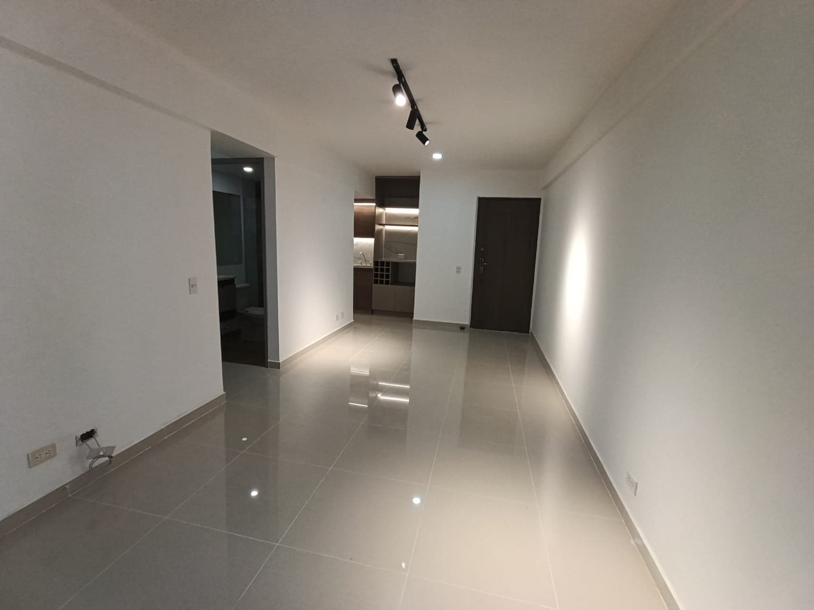 Apartamento en arriendo en La Cuenca, Envigado — foto 1 de 20