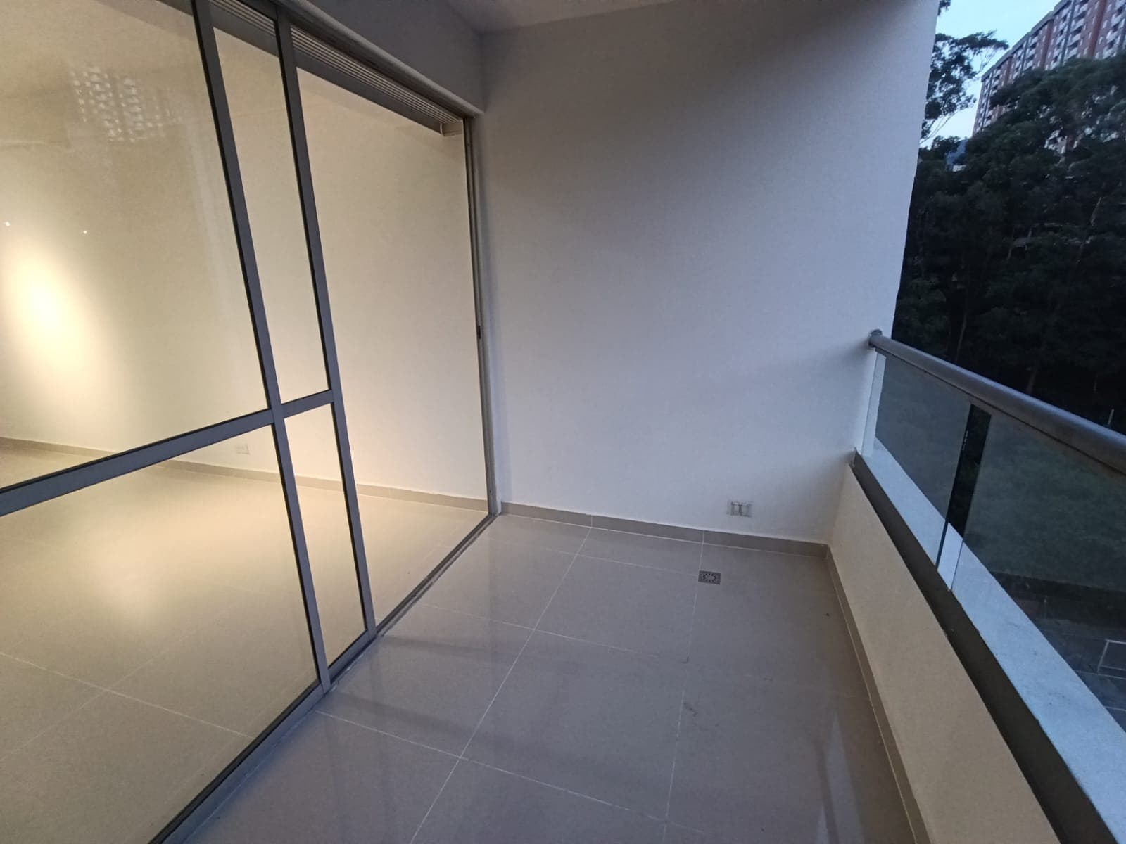 Apartamento en arriendo en La Cuenca, Envigado — foto 3 de 20