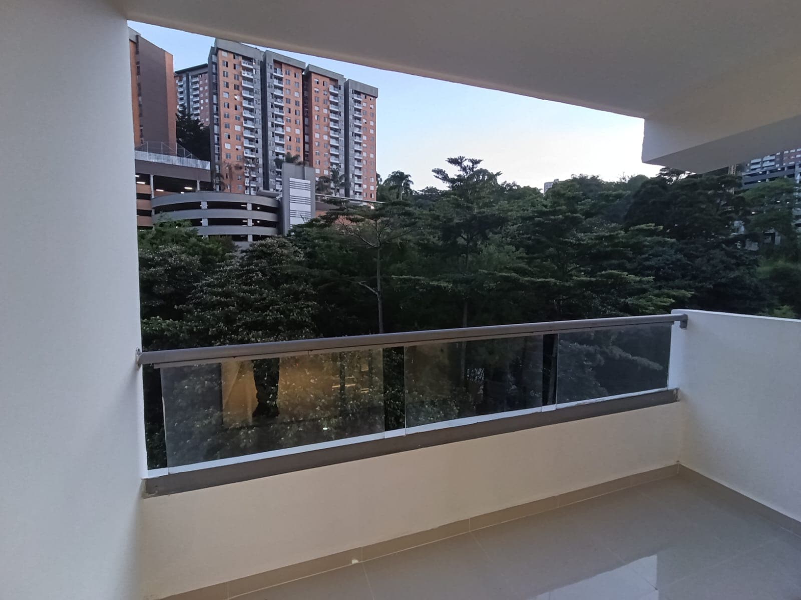 Apartamento en arriendo en La Cuenca, Envigado — foto 4 de 20