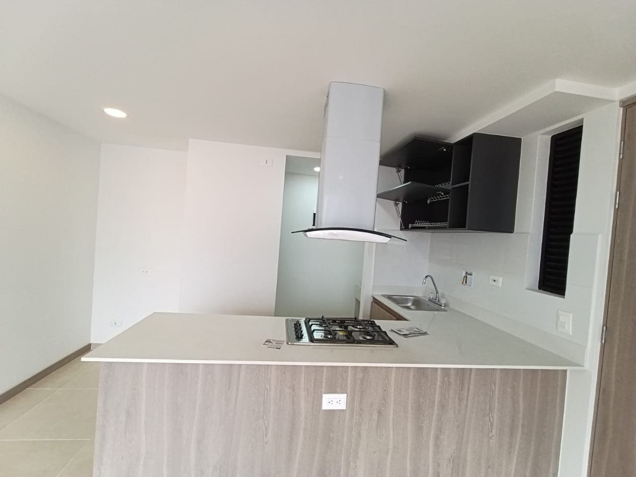 Apartamento en arriendo en Manchester, Bello — foto 2 de 12