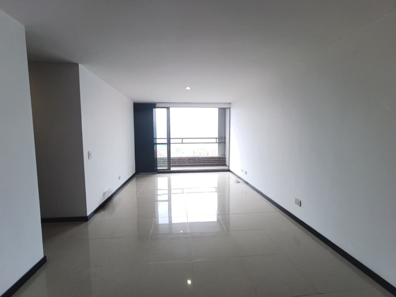 Apartamento en arriendo en Los Balsos, El Poblado, Medellín — foto 3 de 20