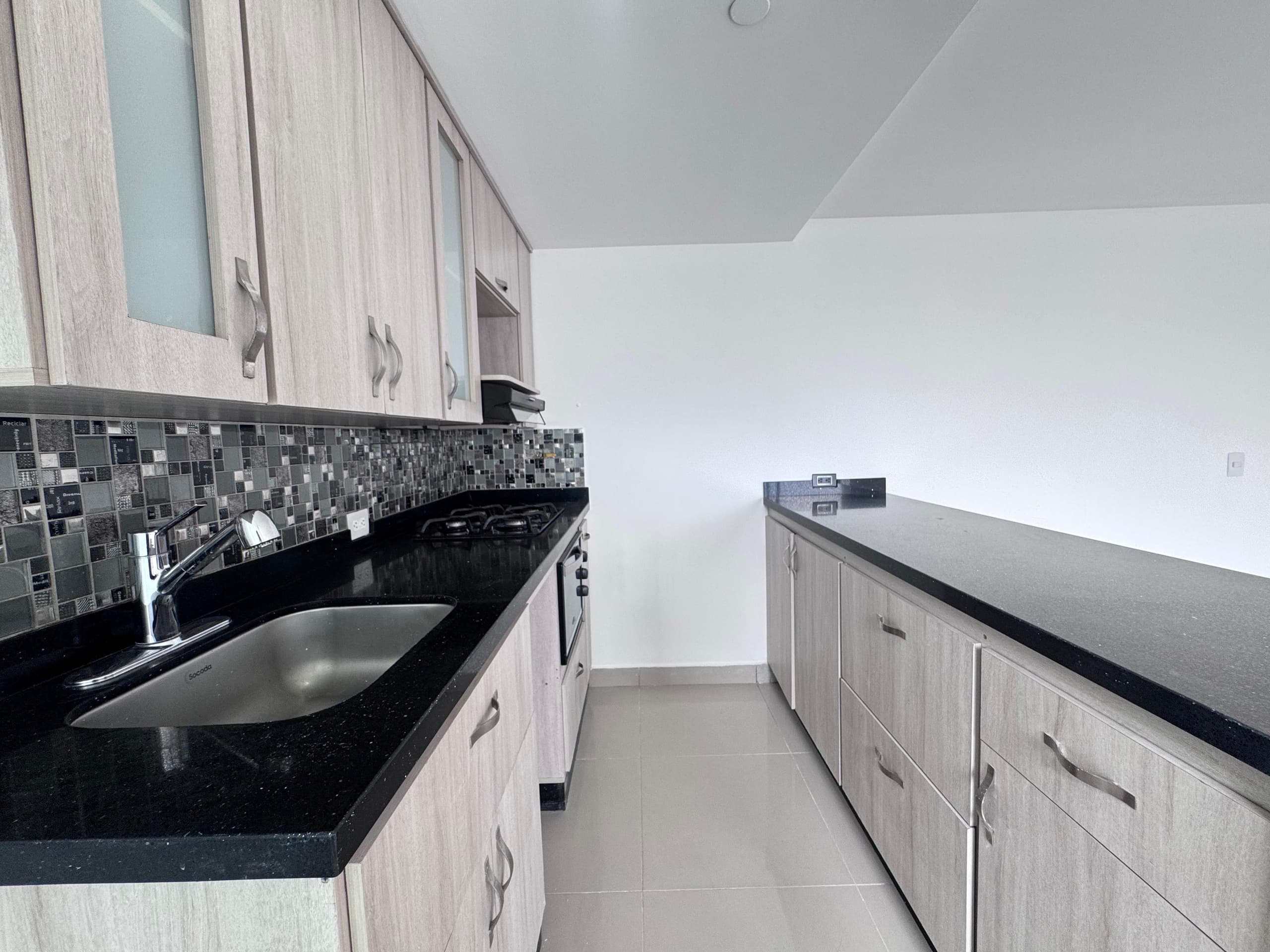 Apartamento en arriendo en Las Antillas, Envigado — foto 5 de 18