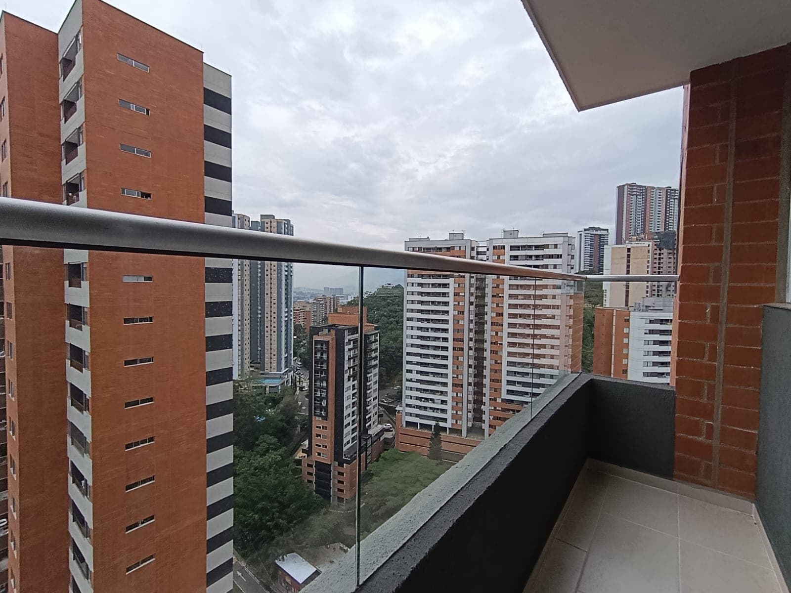 Apartamento en arriendo en La Doctora, Sabaneta — foto 1 de 16