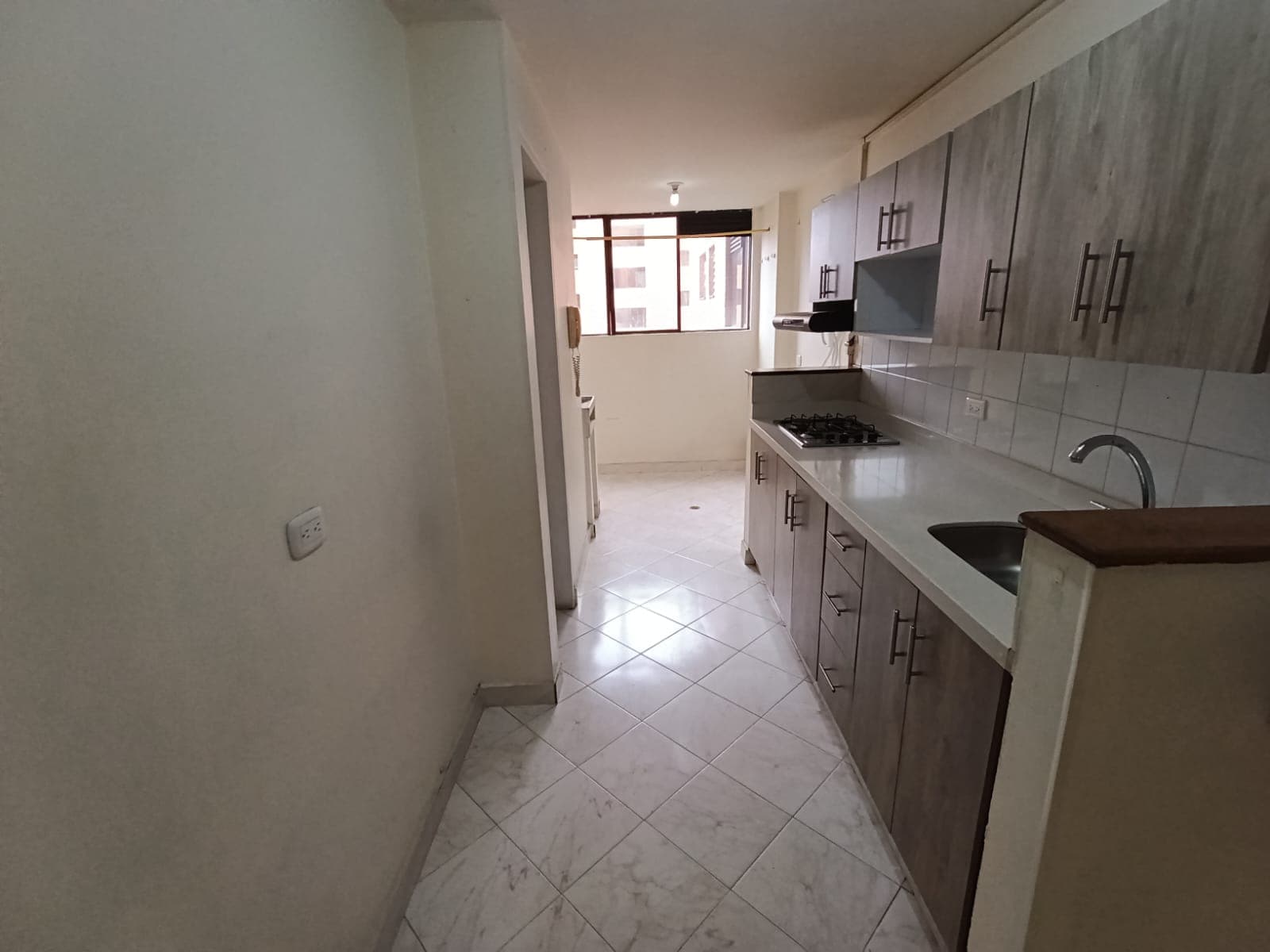 Apartamento en arriendo en Carlos e. Restrepo, Laureles, Medellín — foto 3 de 15
