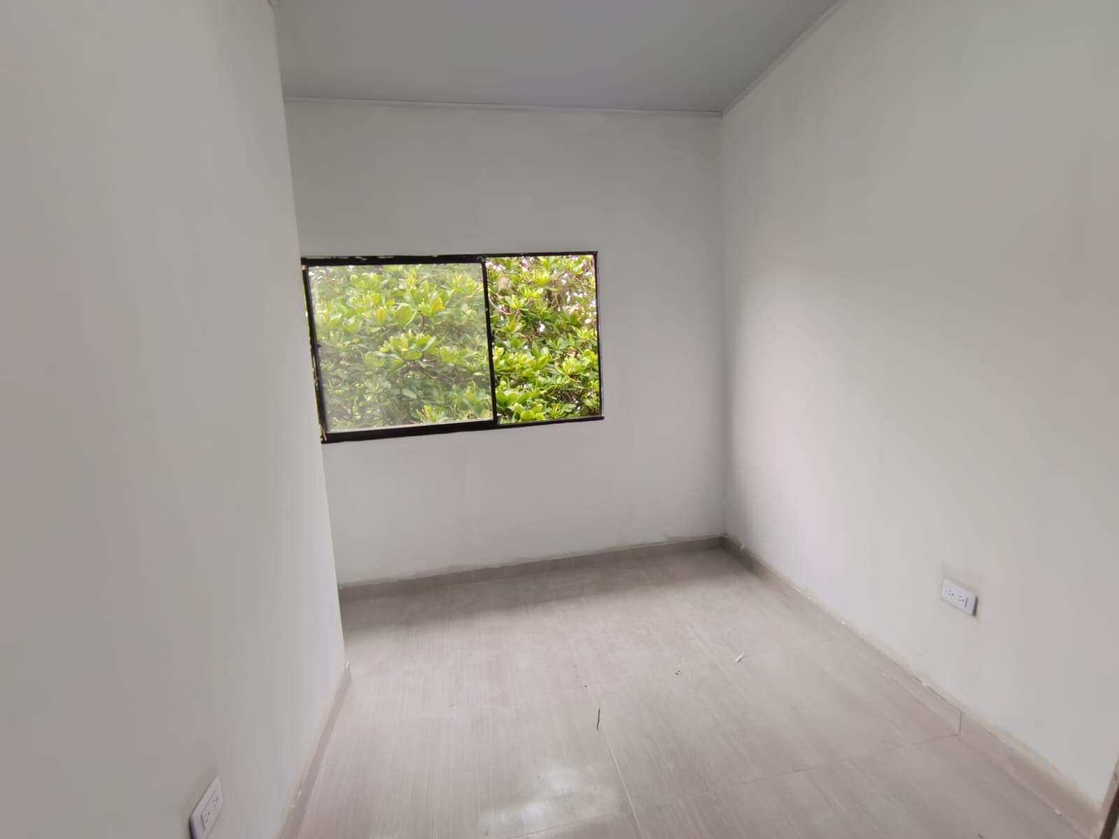 Apartamento en arriendo en La Castellana, Laureles, Medellín — foto 2 de 8