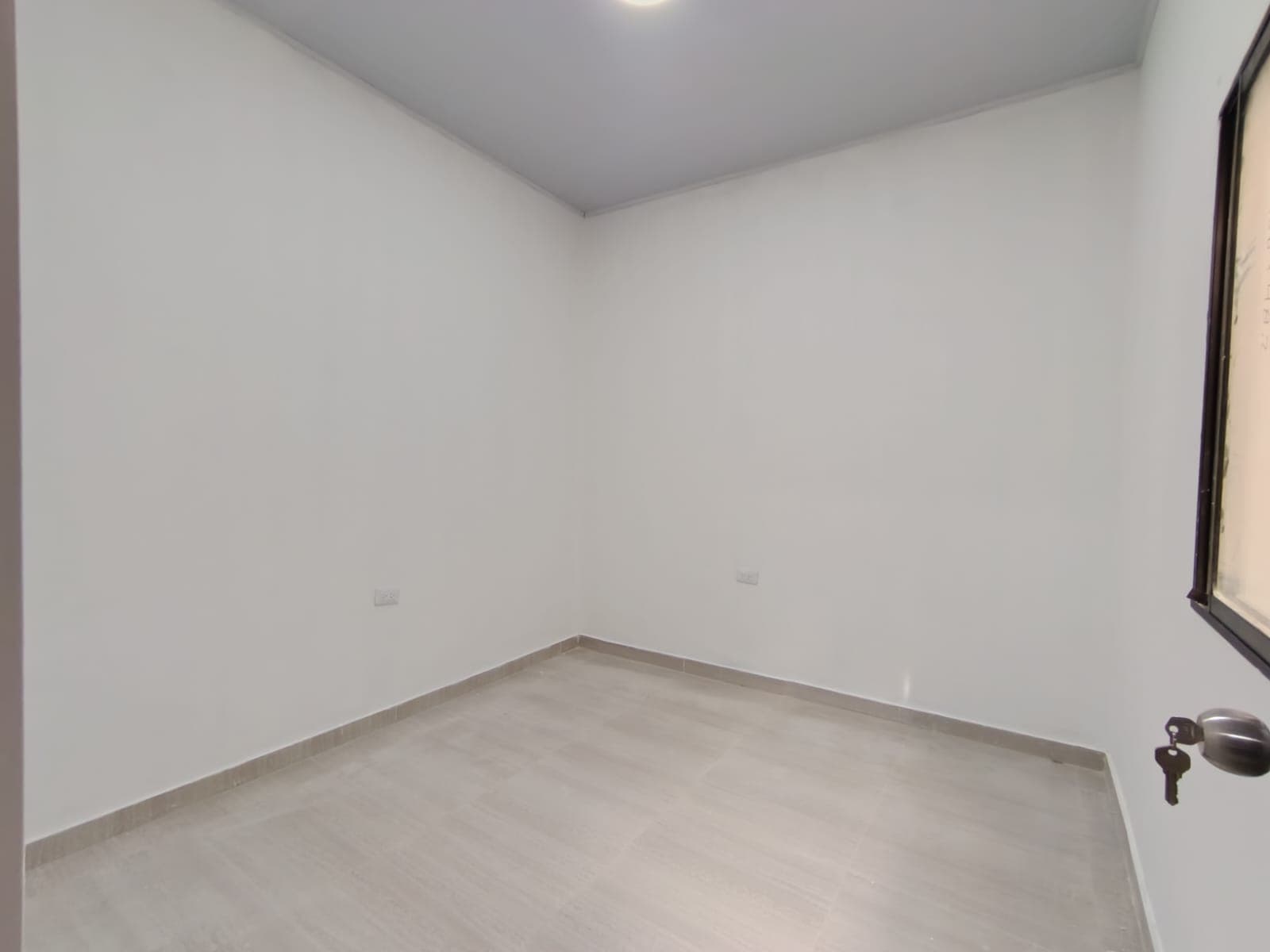 Apartamento en arriendo en La Castellana, Laureles, Medellín — foto 4 de 8
