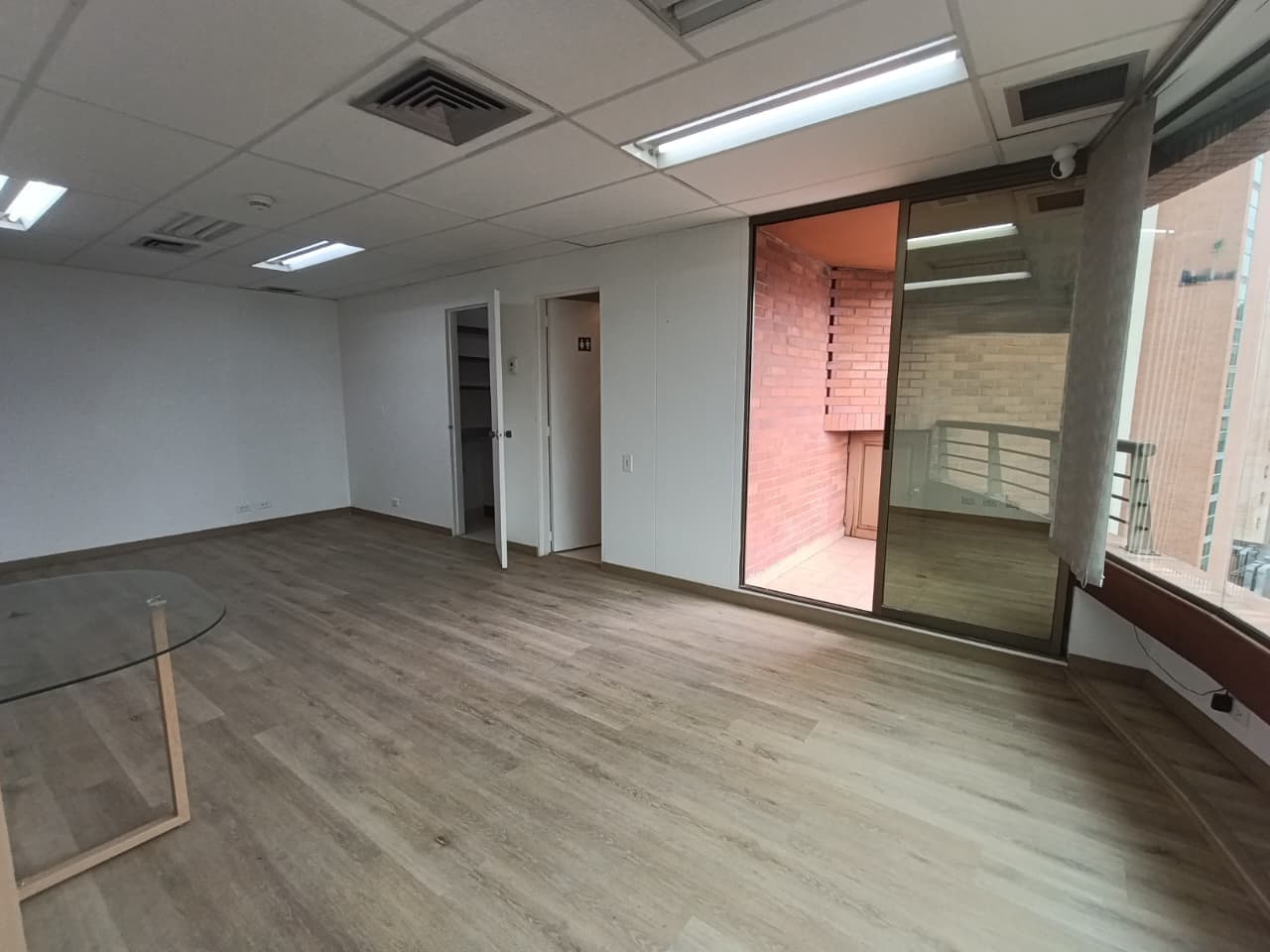 Oficina en arriendo en Milla de Oro, El Poblado, Medellín — foto 1 de 12