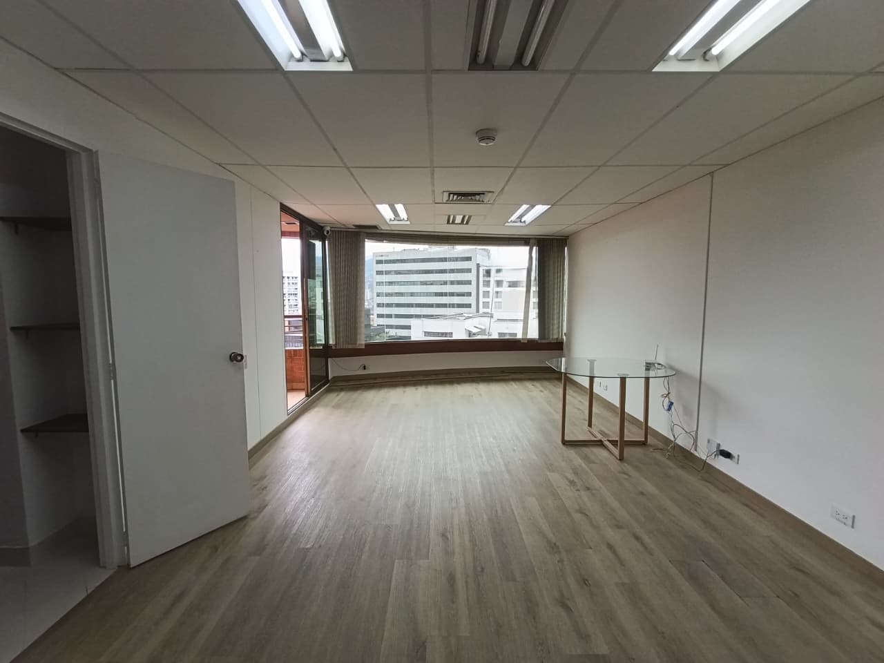 Oficina en arriendo en Milla de Oro, El Poblado, Medellín — foto 3 de 12