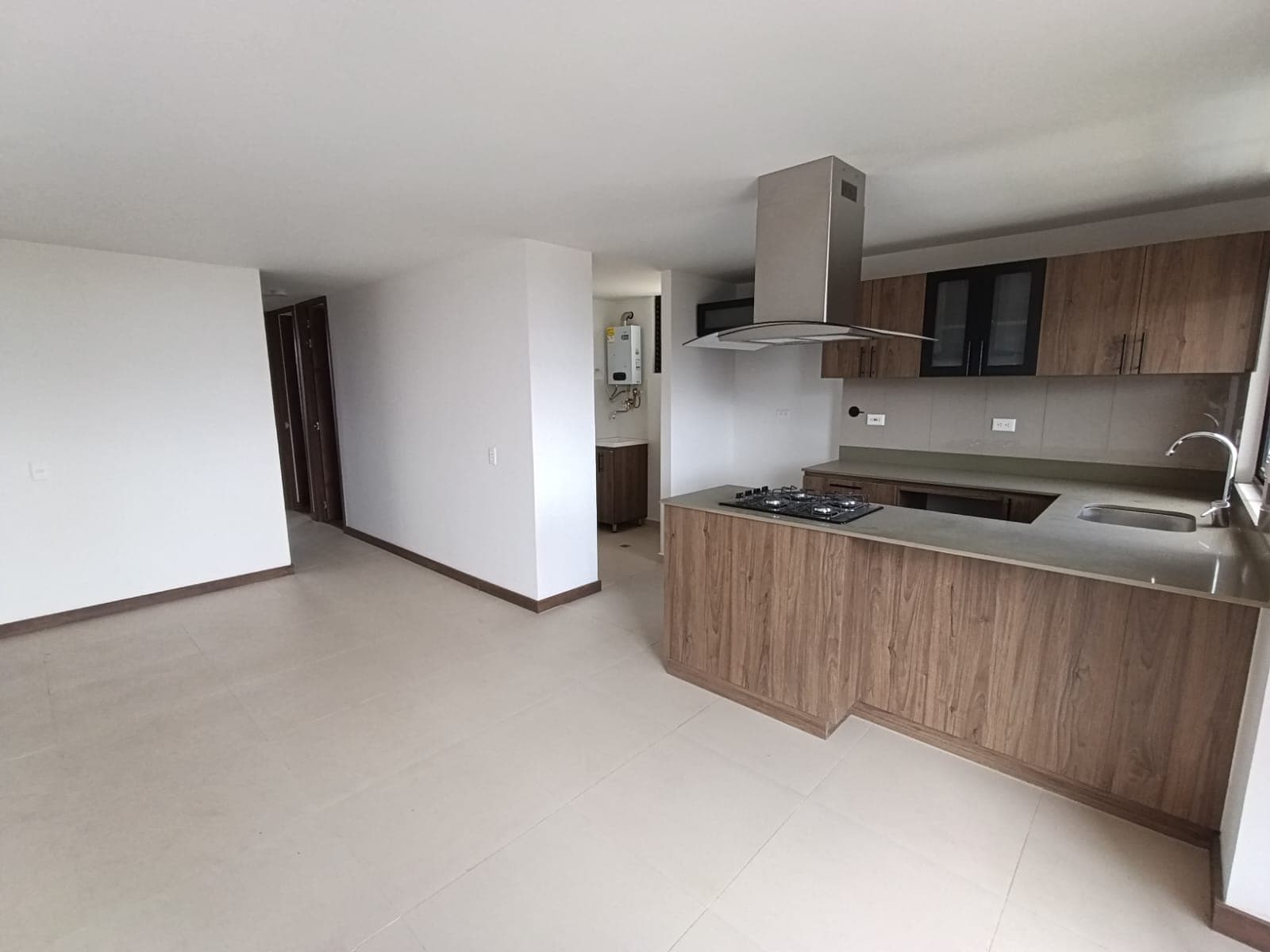 Apartamento en arriendo en San Antonio de Pereira, Rionegro — foto 3 de 14