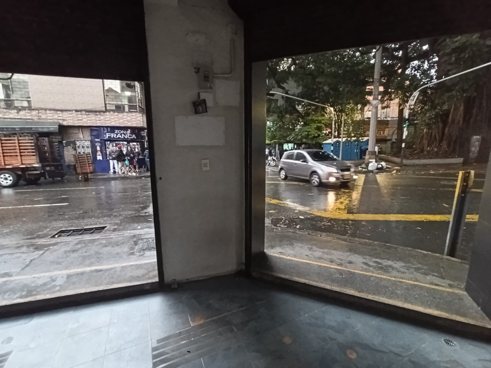 Local en arriendo en La Candelaria, Centro, Medellín — foto 2 de 11