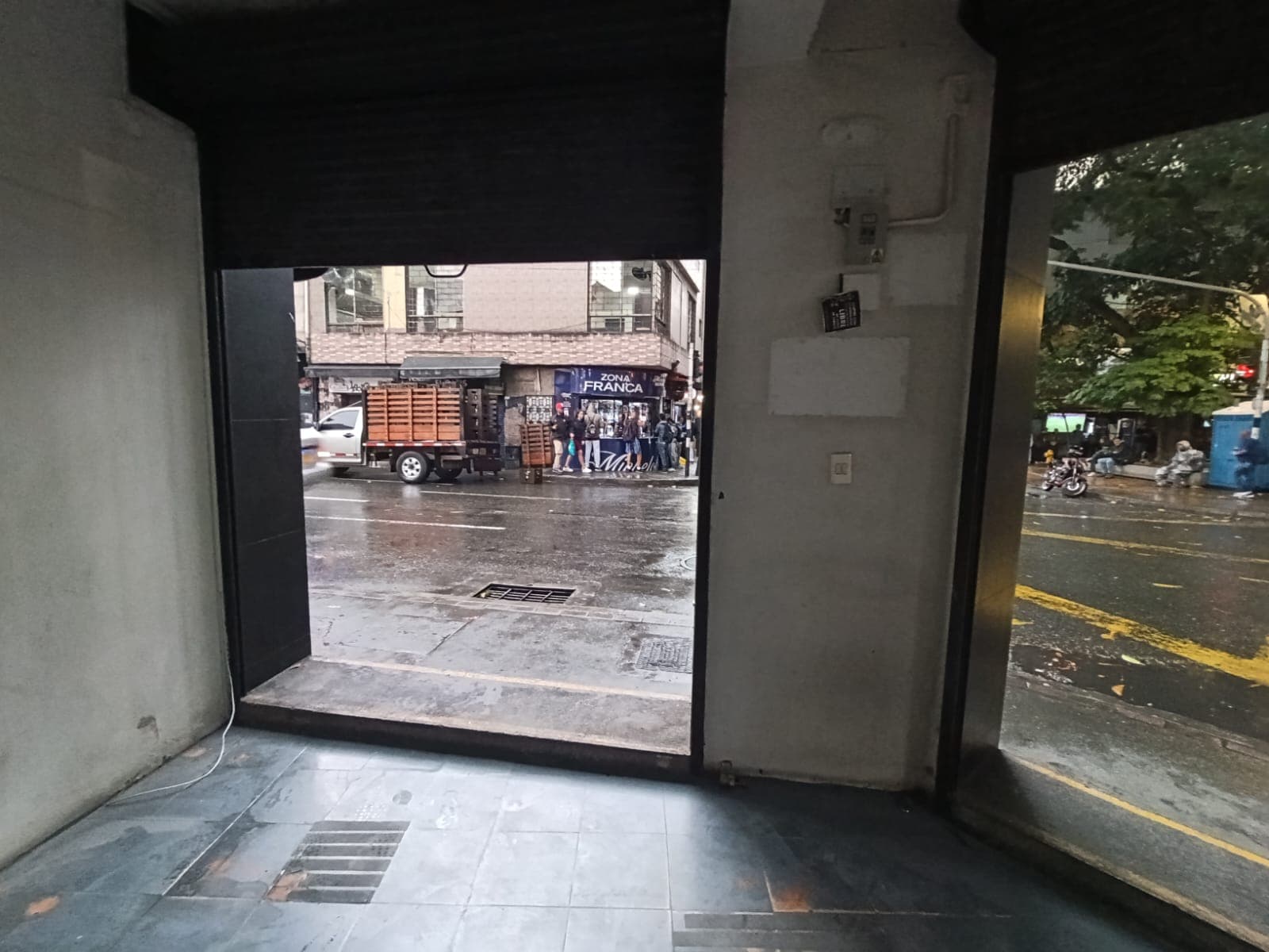 Local en arriendo en La Candelaria, Centro, Medellín — foto 4 de 11