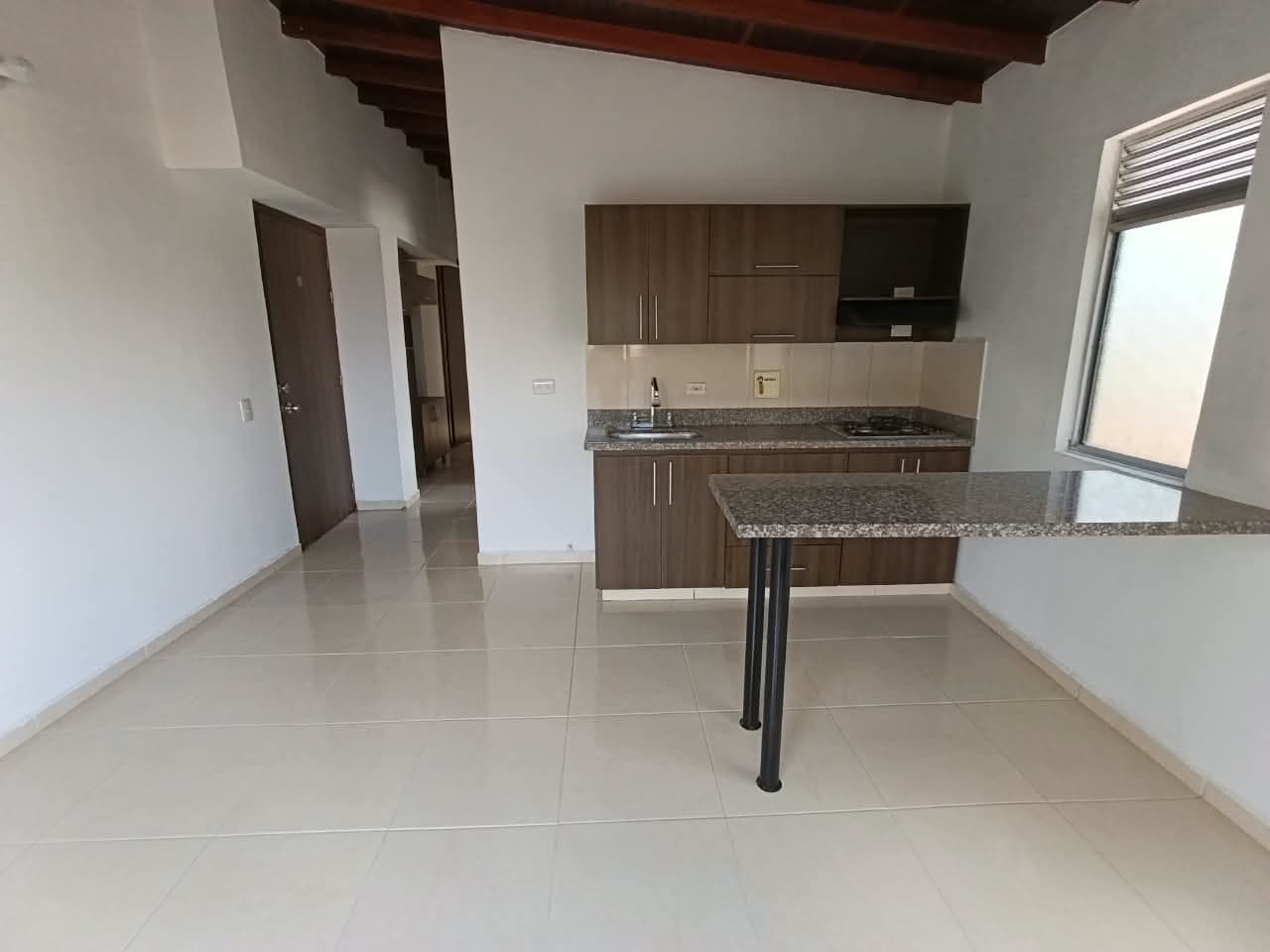 Apartamento en arriendo en Villas del Carmen, Sabaneta — foto 5 de 15