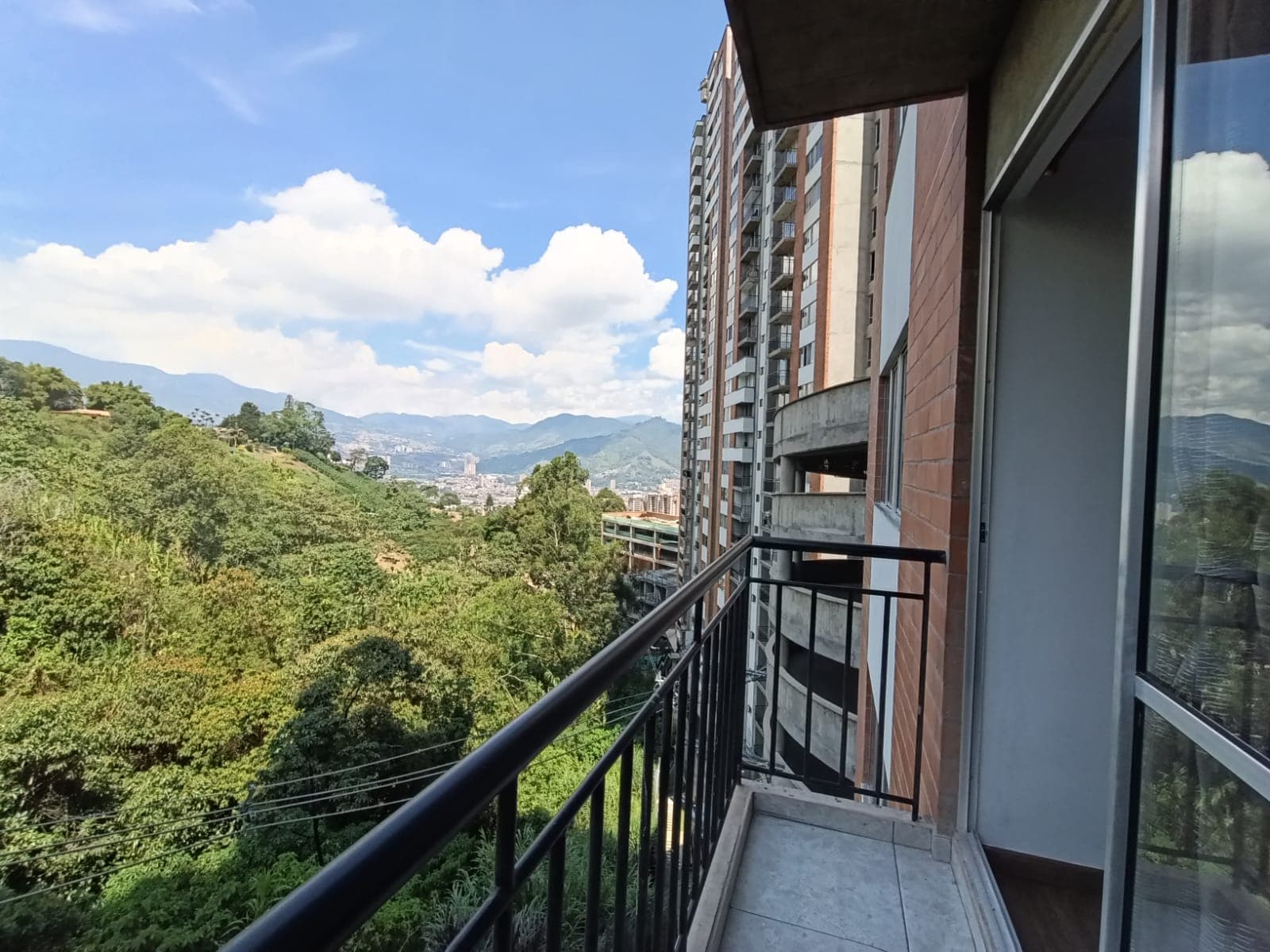 Apartamento en arriendo en Maria Auxiliadora, Sabaneta — foto 1 de 14