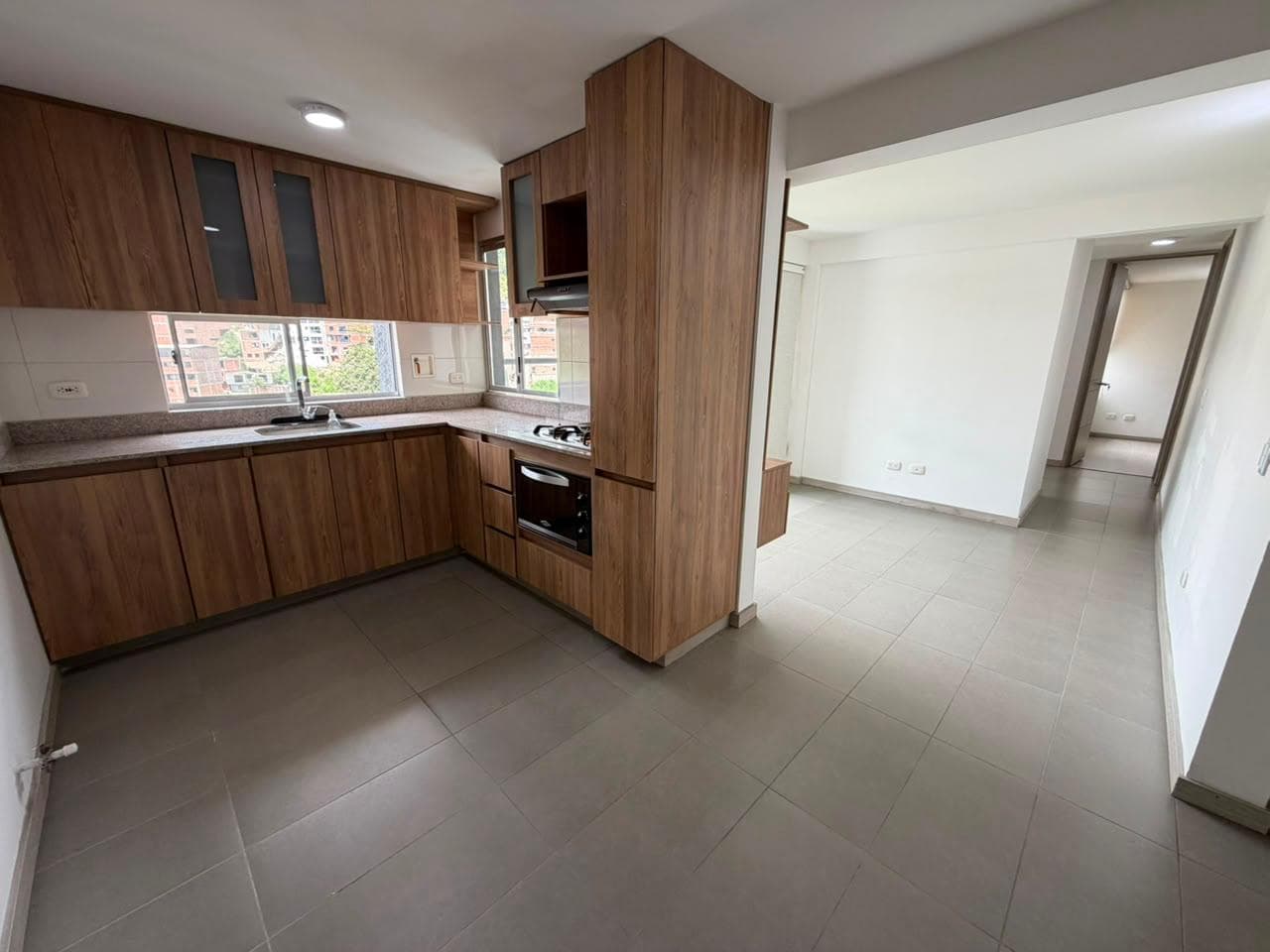 Apartamento en arriendo en La Loma de los Bernal, Belen, Medellín — foto 2 de 14
