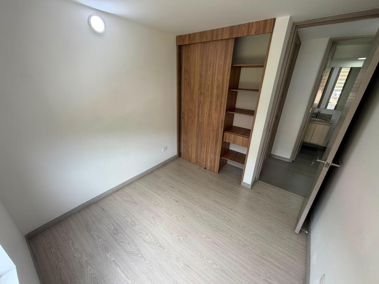 Apartamento en arriendo en La Loma de los Bernal, Belen, Medellín — foto 5 de 14