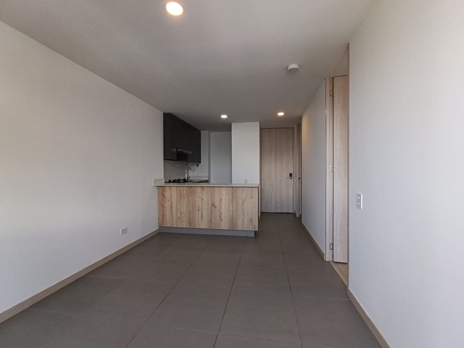 Apartamento en arriendo en Guayabal, Medellín — foto 3 de 11