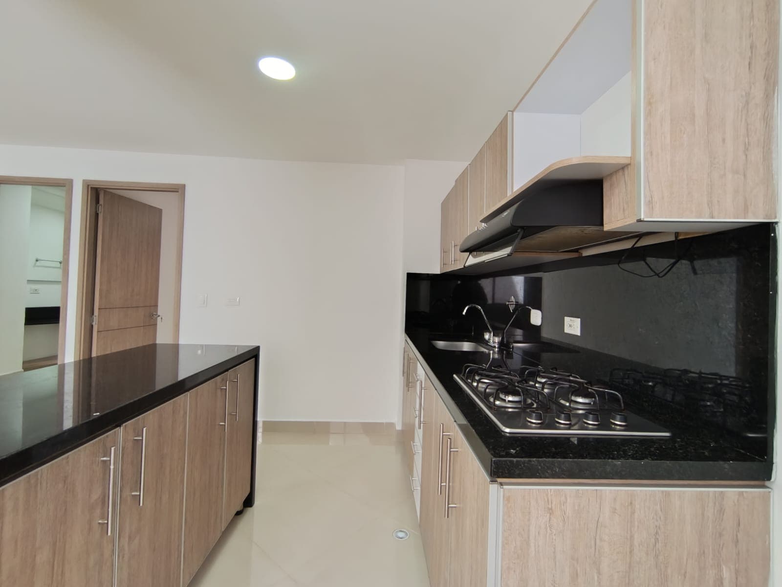 Apartamento en arriendo en El Velódromo, Laureles, Medellín — foto 4 de 12