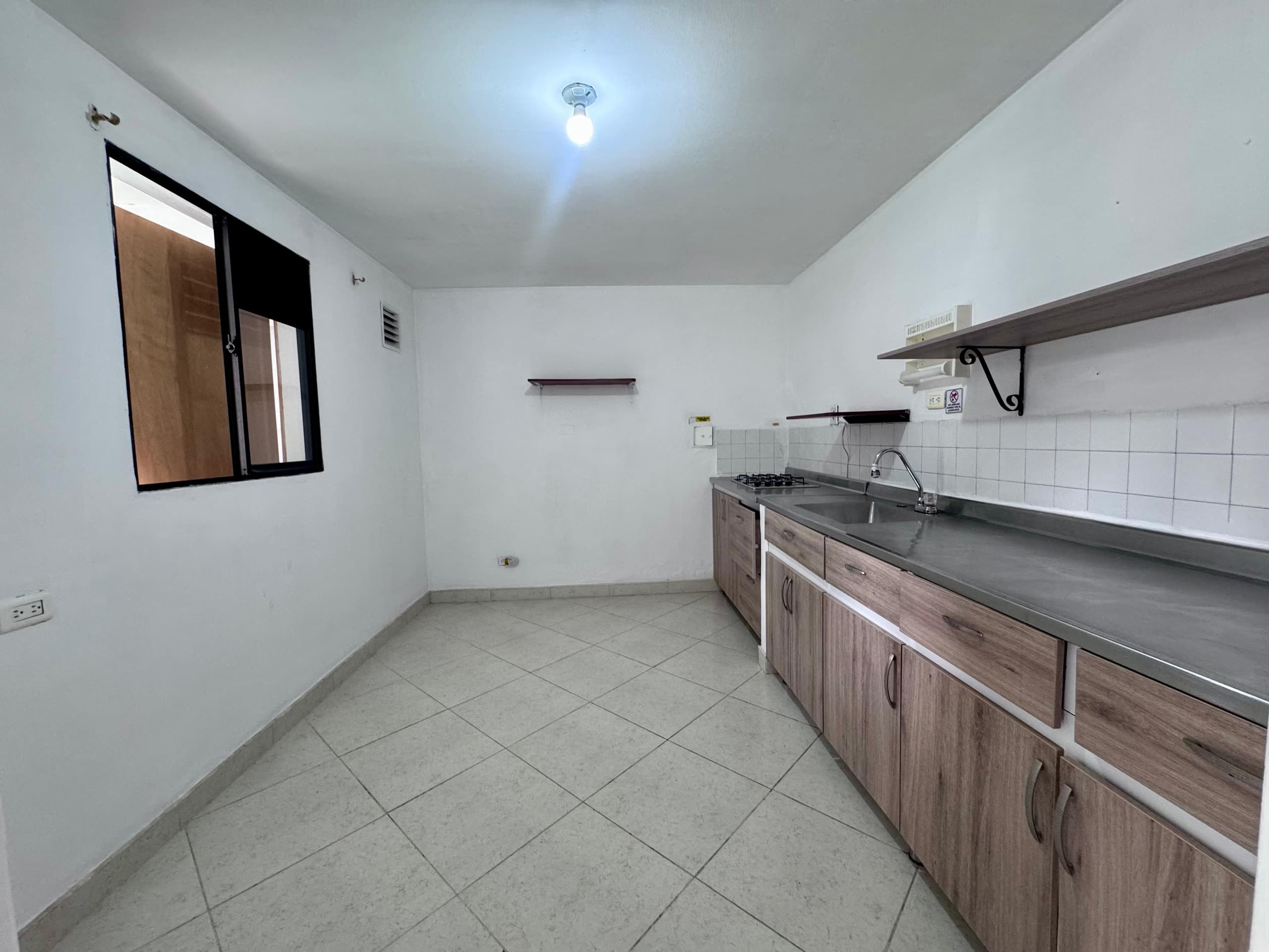 Casa Comercial en arriendo en La Sebastiana, Envigado — foto 4 de 17