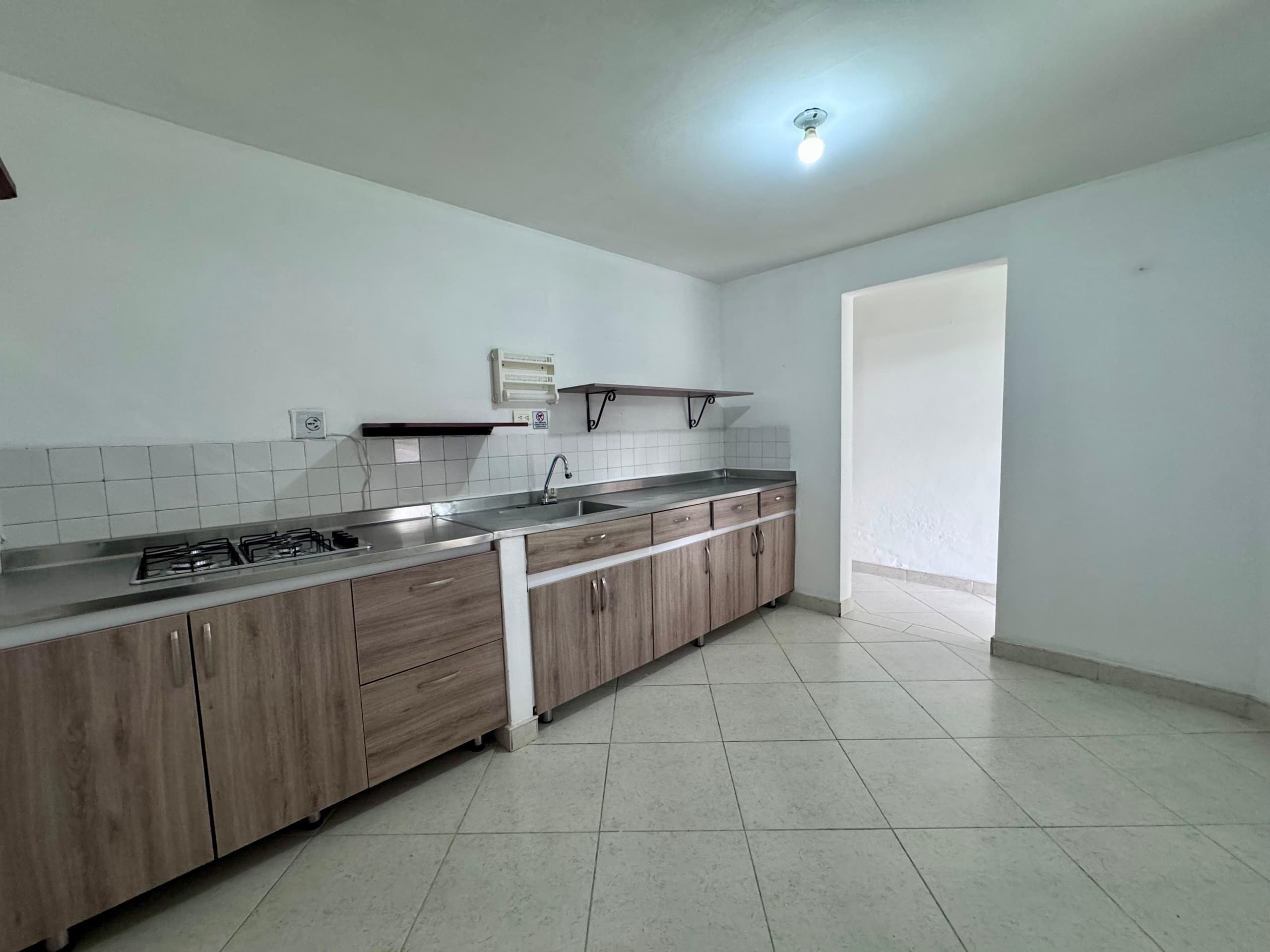 Casa Comercial en arriendo en La Sebastiana, Envigado — foto 5 de 17