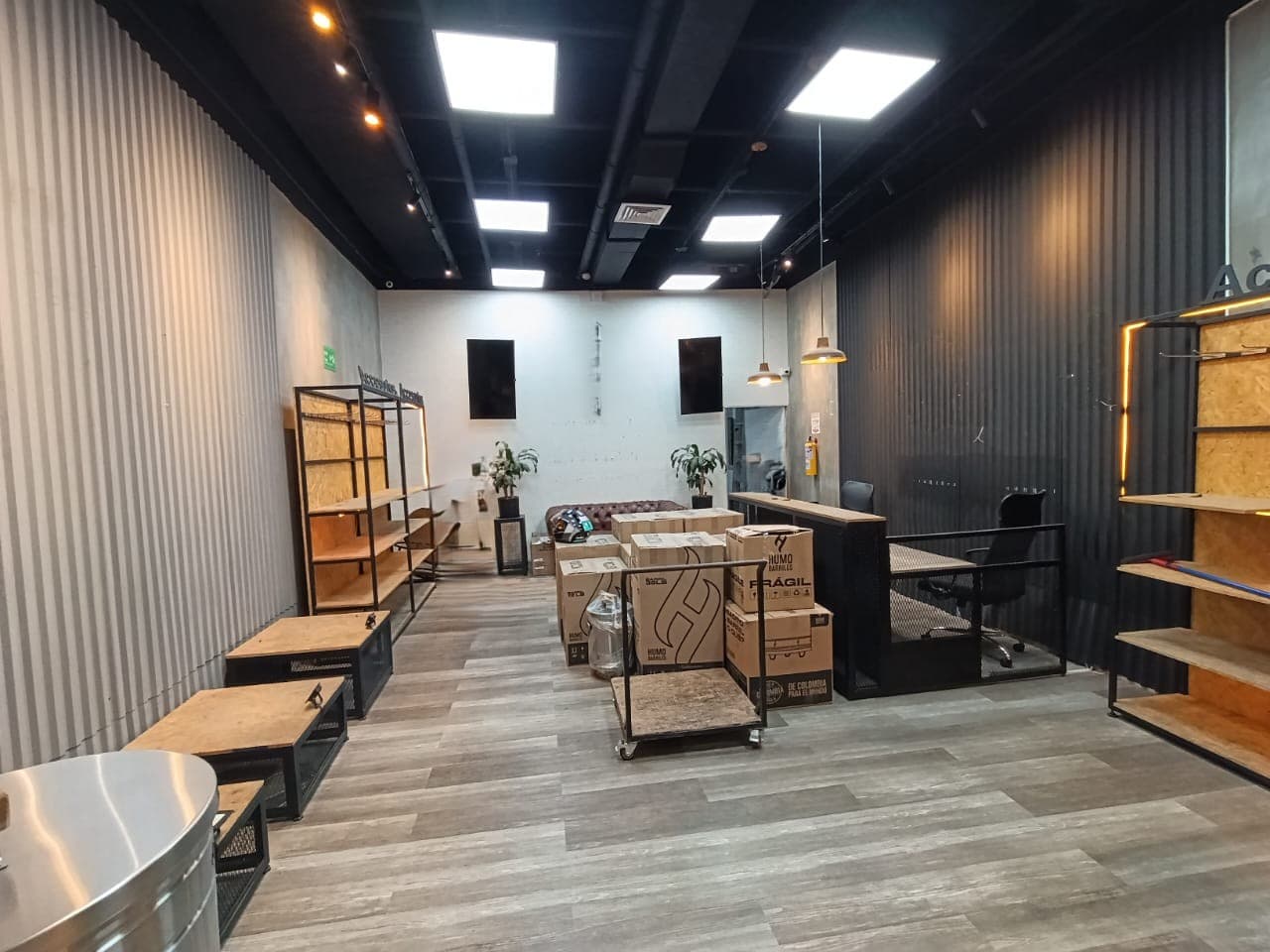 Local en arriendo en Barrio Colombia, El Poblado, Medellín — foto 2 de 12