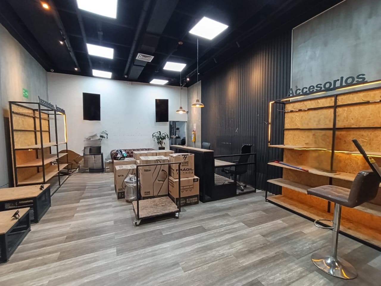 Local en arriendo en Barrio Colombia, El Poblado, Medellín — foto 3 de 12