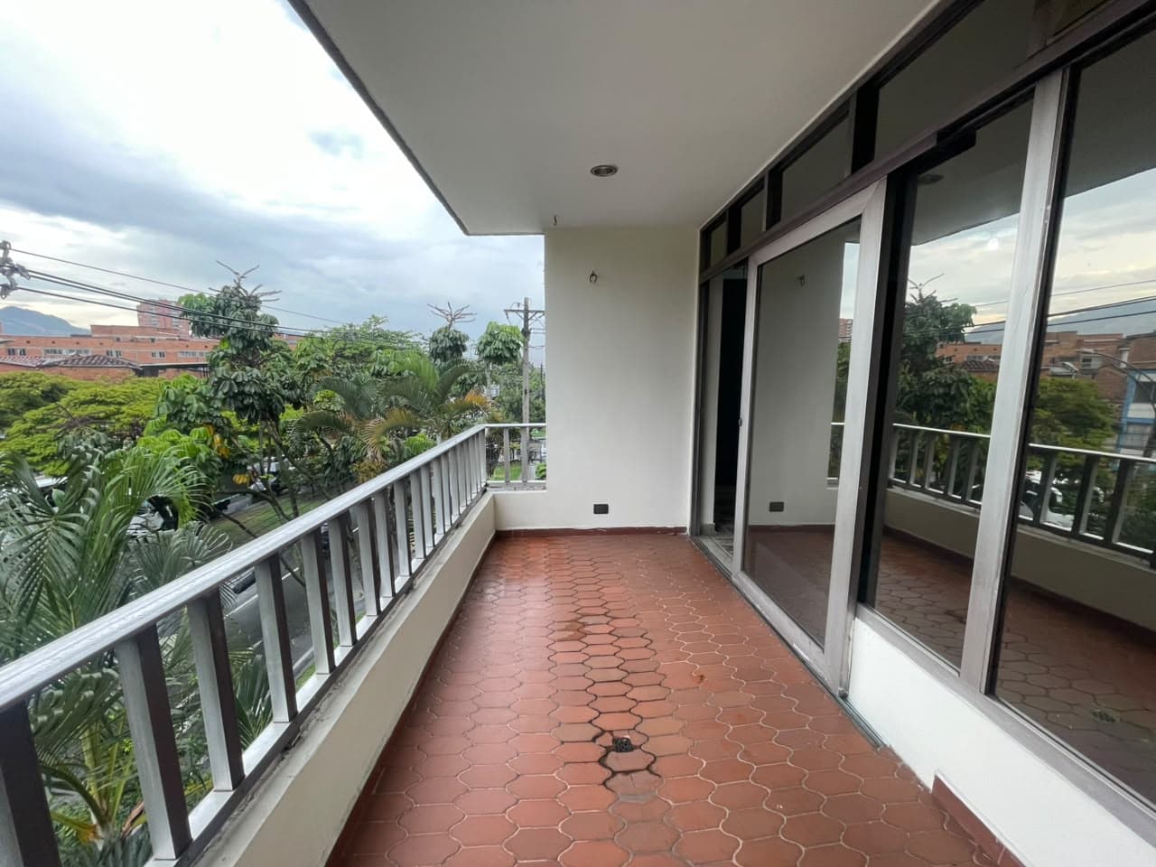 Apartamento en arriendo en Conquistadores, Laureles, Medellín — foto 5 de 18