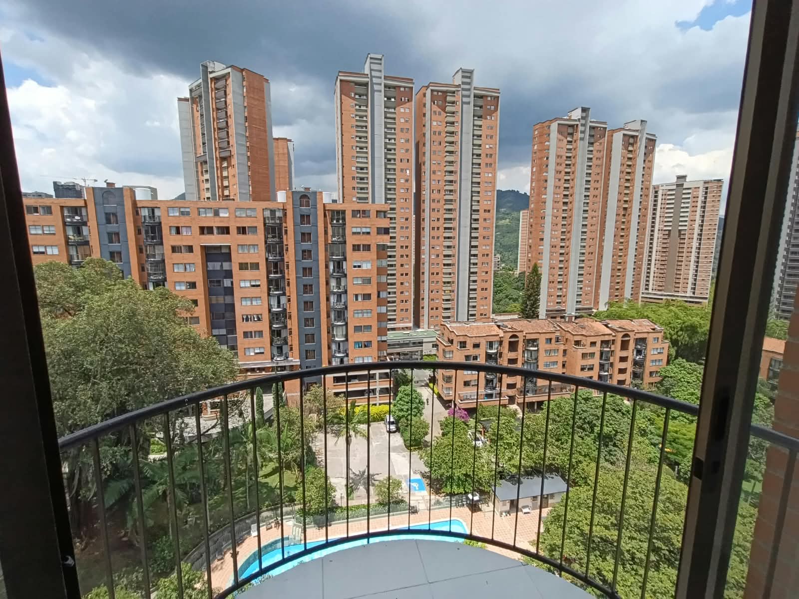 Apartamento en arriendo en La Estrella — foto 1 de 20
