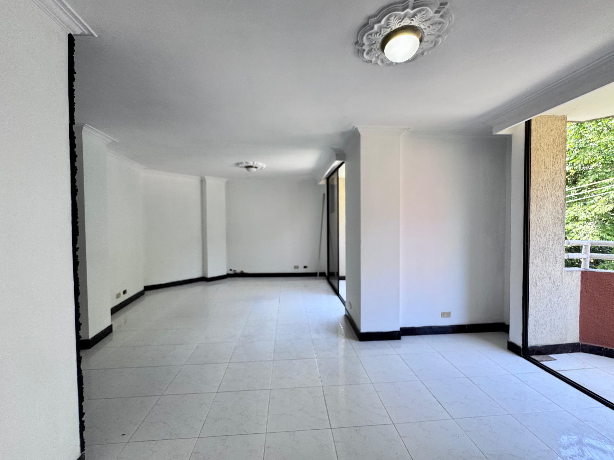 Apartamento en arriendo en La Asomadera, El Poblado, Medellín — foto 4 de 20