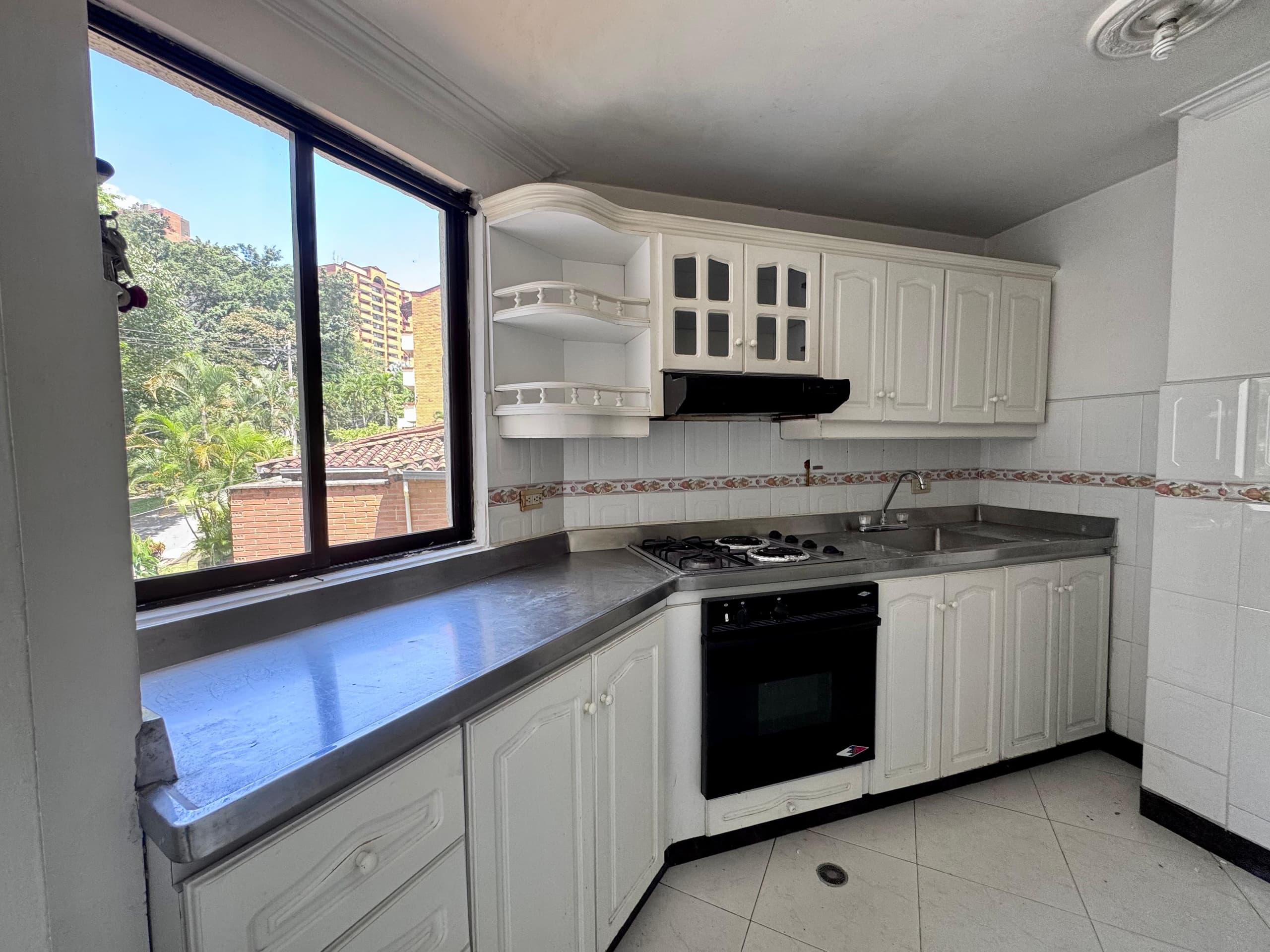 Apartamento en arriendo en La Asomadera, El Poblado, Medellín — foto 5 de 20
