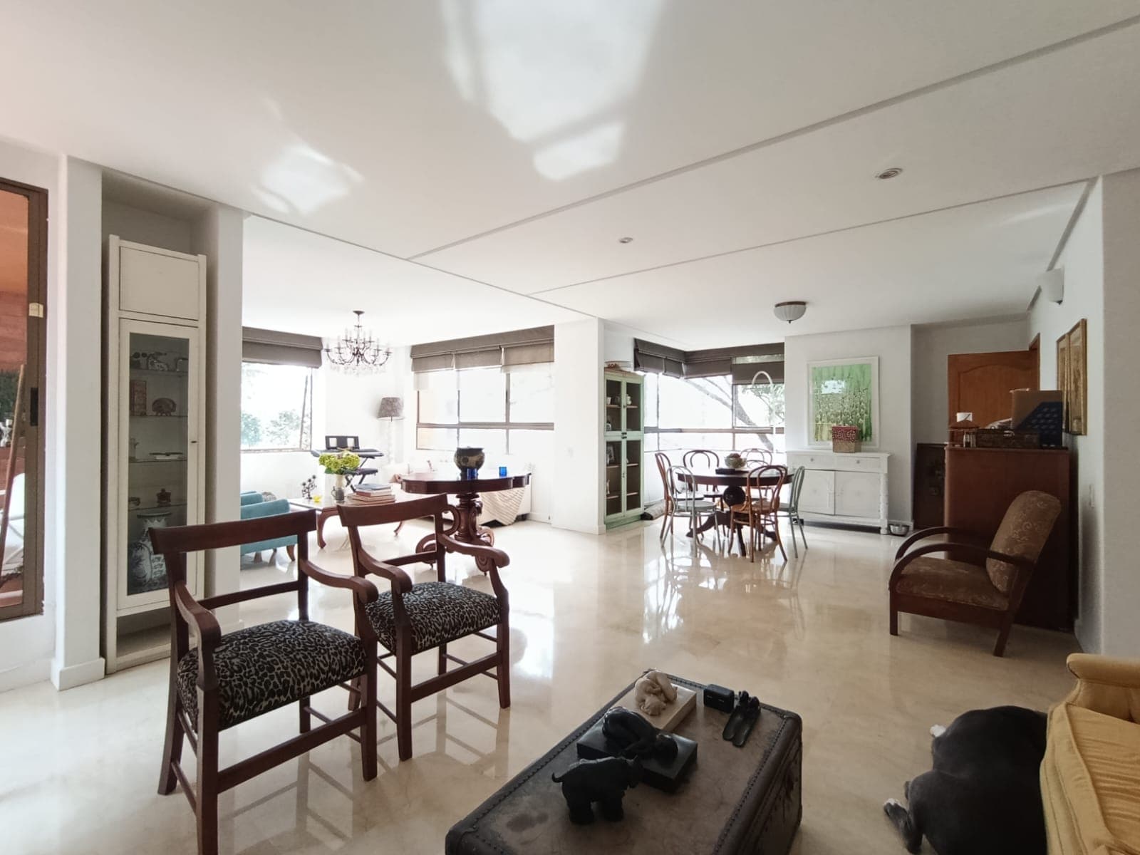 Apartamento en arriendo en Lalinde, El Poblado, Medellín — foto 2 de 20