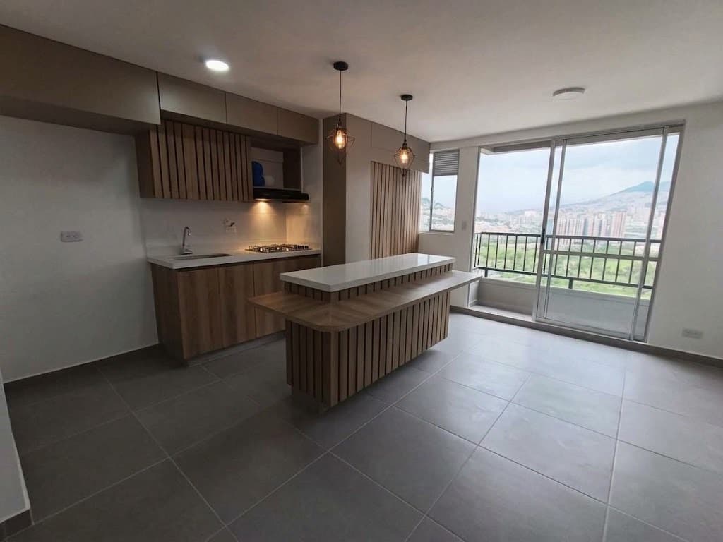 Apartamento en arriendo en Navarra, Bello — foto 2 de 20
