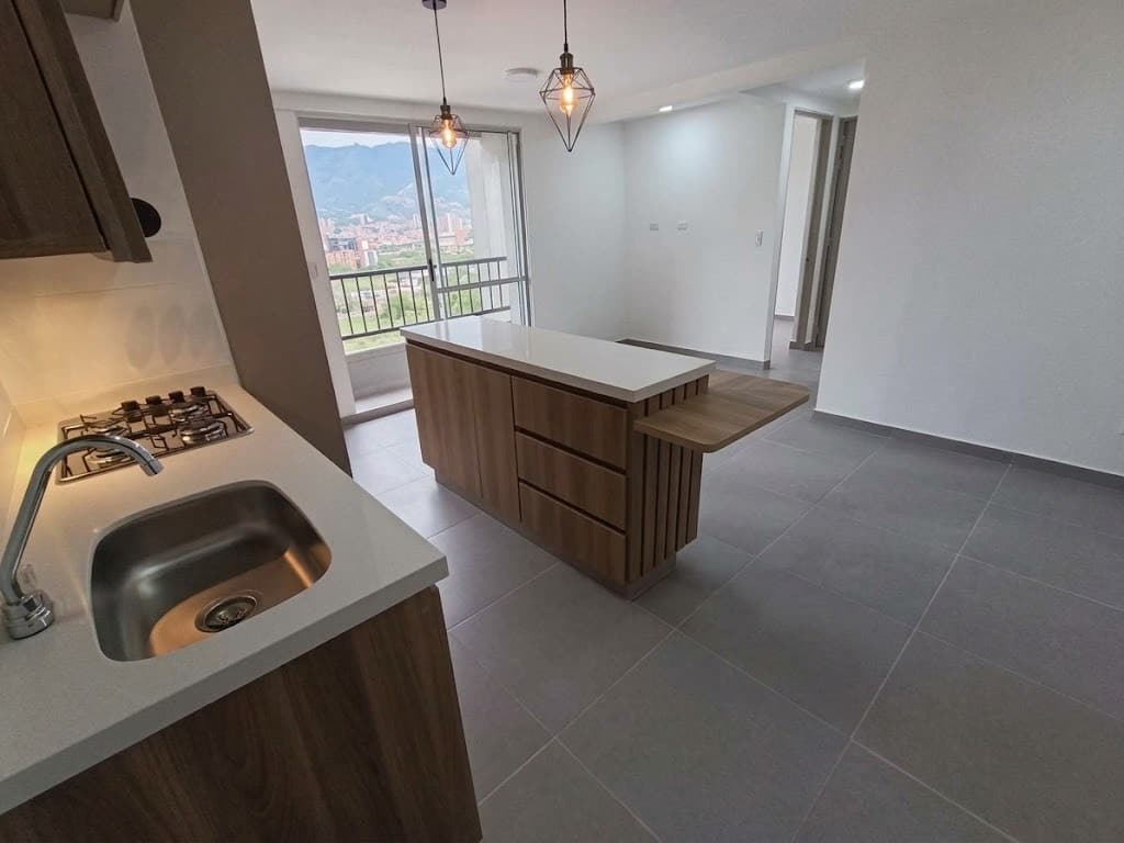 Apartamento en arriendo en Navarra, Bello — foto 3 de 20