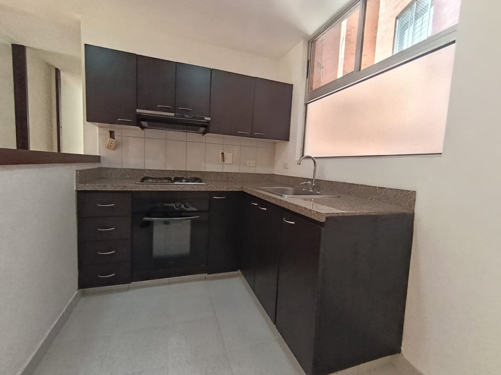 Apartamento en arriendo en Castropol, El Poblado, Medellín — foto 3 de 17