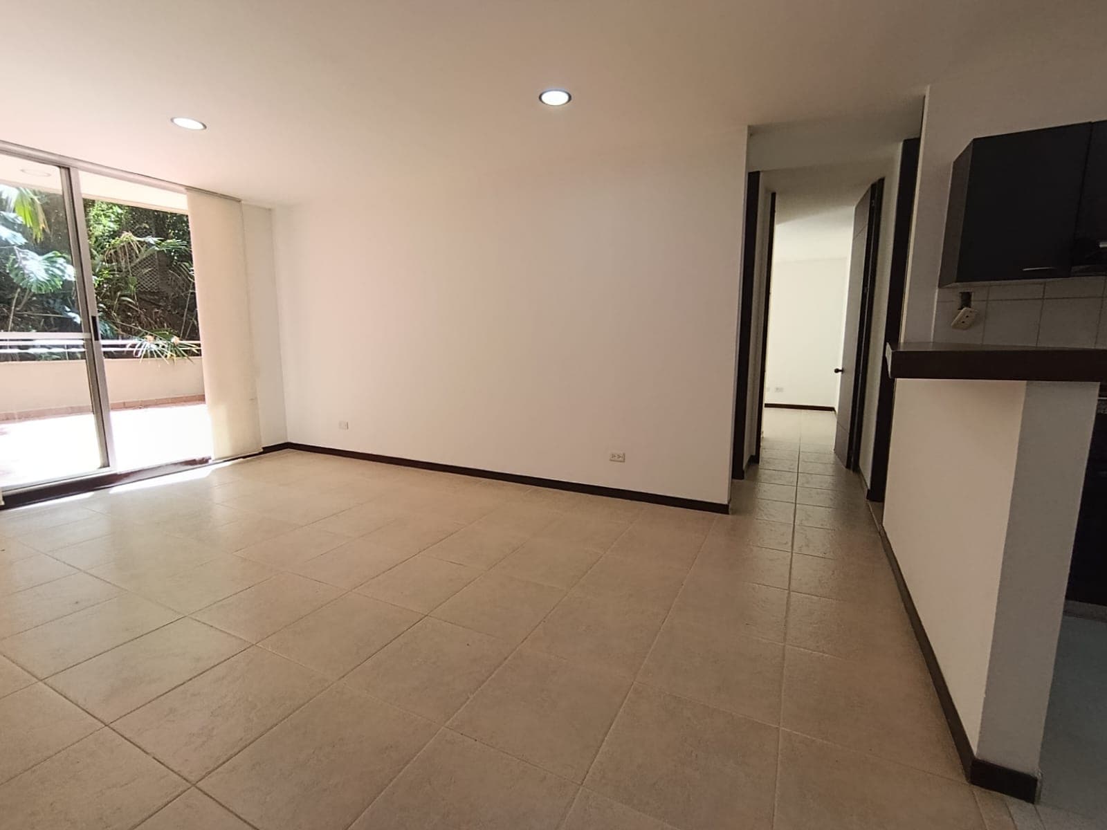 Apartamento en arriendo en Castropol, El Poblado, Medellín — foto 5 de 17