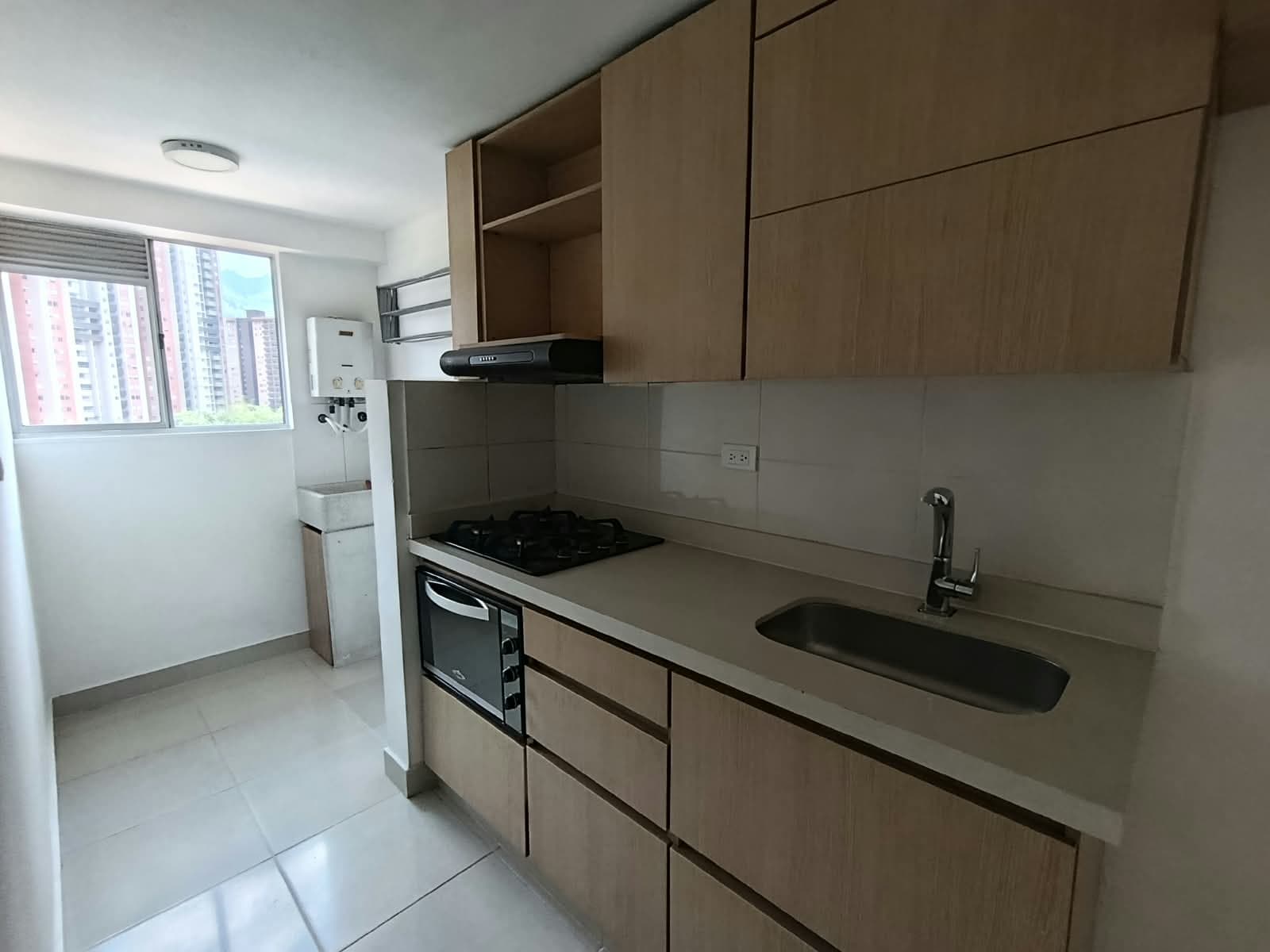 Apartamento en arriendo en San Remo, Sabaneta — foto 2 de 20
