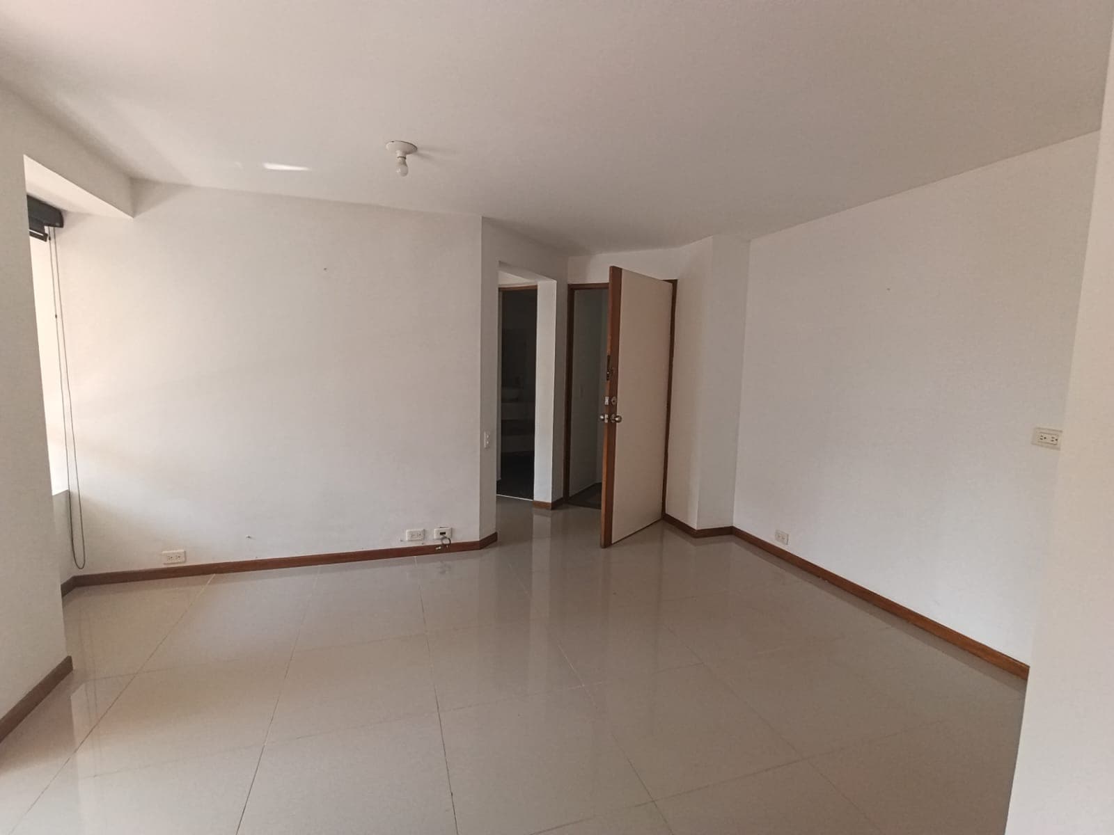 Apartaestudio en arriendo en La Castellana, Laureles, Medellín — foto 4 de 20